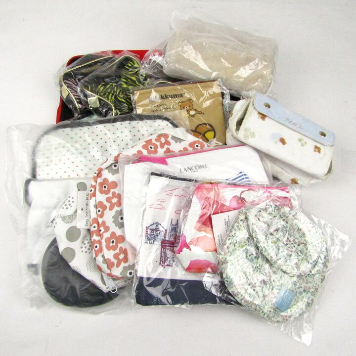 【状態追記】 未使用品ですが、一部キズ・汚れ箇所のあるお品も含まれます。/おまとめ商品の為、1点ずつのご質問にはお答え出来かねます。ご了承くださいませ。 【付属品】 なし / 商品サイズ (こちらのサイズ表記は平置き採寸のサイズです。) 表記サイズ --- サイズガイドはこちら /商品詳細 ブランド名 LANCOME etcランコム/ハローキティ他 特徴 --- 素材 --- 色 --- 性別タイプ レディース 生産国 --- 商品番号 ae19396 類似商品