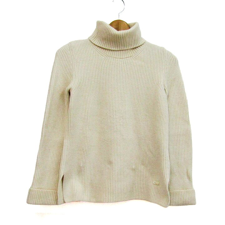 【状態追記】 --- 【付属品】 なし / 商品サイズ (こちらのサイズ表記は平置き採寸のサイズです。) 表記サイズ肩幅着丈身幅袖丈 40約33cm約51cm約39cm約53cm サイズガイドはこちら /商品詳細 ブランド名 FOXEY NEW YORKフォクシー ニューヨーク 特徴 --- 素材 素材タグを撮影しておりますので、ご確認くださいませ。 色 ホワイト 性別タイプ レディース 生産国 日本 商品番号 rs54924 類似商品