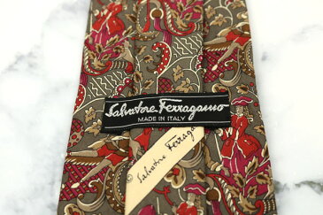 サルヴァトーレフェラガモ Salvatore Ferragamo 伊製 シルク 総柄 グレー シルク ブランド ネクタイ 送料無料 【中古】【良品】