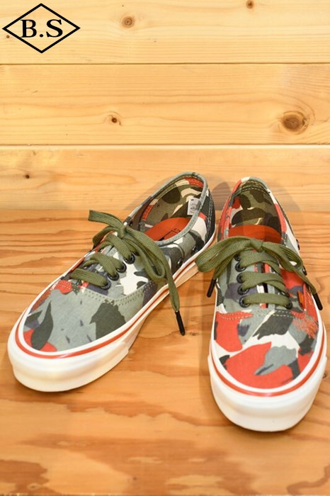 ナイジェルケーボン ヴァンズ スニーカー Nigel Cabourn × VANS VAULT 8043-12-62001 OG オーセンティック LX ARMY GREEN CAMO