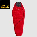 女性の体格に合わせて設計された、涼しい夜などのキャンプに最適な夏用寝袋。- Jack Wolfskin ジャックウルフスキン SMOOZIP 3 WOMEN スリーピングバッグ 寝袋 3003761_2590 - 女性の体格に合わせて設計された、涼しい夜などのキャンプに最適な夏用寝袋。 ゆとりある構造の寝袋は外気温3℃まで保温効果を発揮します。人間工学に基づいたS字のジッパーはスムーズに開閉ができ出入りが容易に。 中綿には 独自開発の繊維「マイクロガード」は保温性や耐湿性、速乾性に優れ、雨や汗で濡れても体温が奪われないようにユーザーを保護。 また、「サーモゾーン」構造で特に寒さを感じる部位には厚めに中綿を配置しており、テントなどで過ごす夜を更に快適にします。 仕様 寸法:205x80cm/32x23cm 重量:520g 素材：ソフトタッチ50D: 頑丈で柔らかく、通気性の高い寝袋素材、ソフトタッチ・ポンジー50D: 肌に優しく、吸汗速乾性に優れた寝袋の裏地素材、マイクロガード: 非常に柔らかく、頑丈でパフォーマンスの高い人工インシュレーション素材 最高使用可能温度:+24度 快適使用温度:+7度 最低使用可能温度:+3度