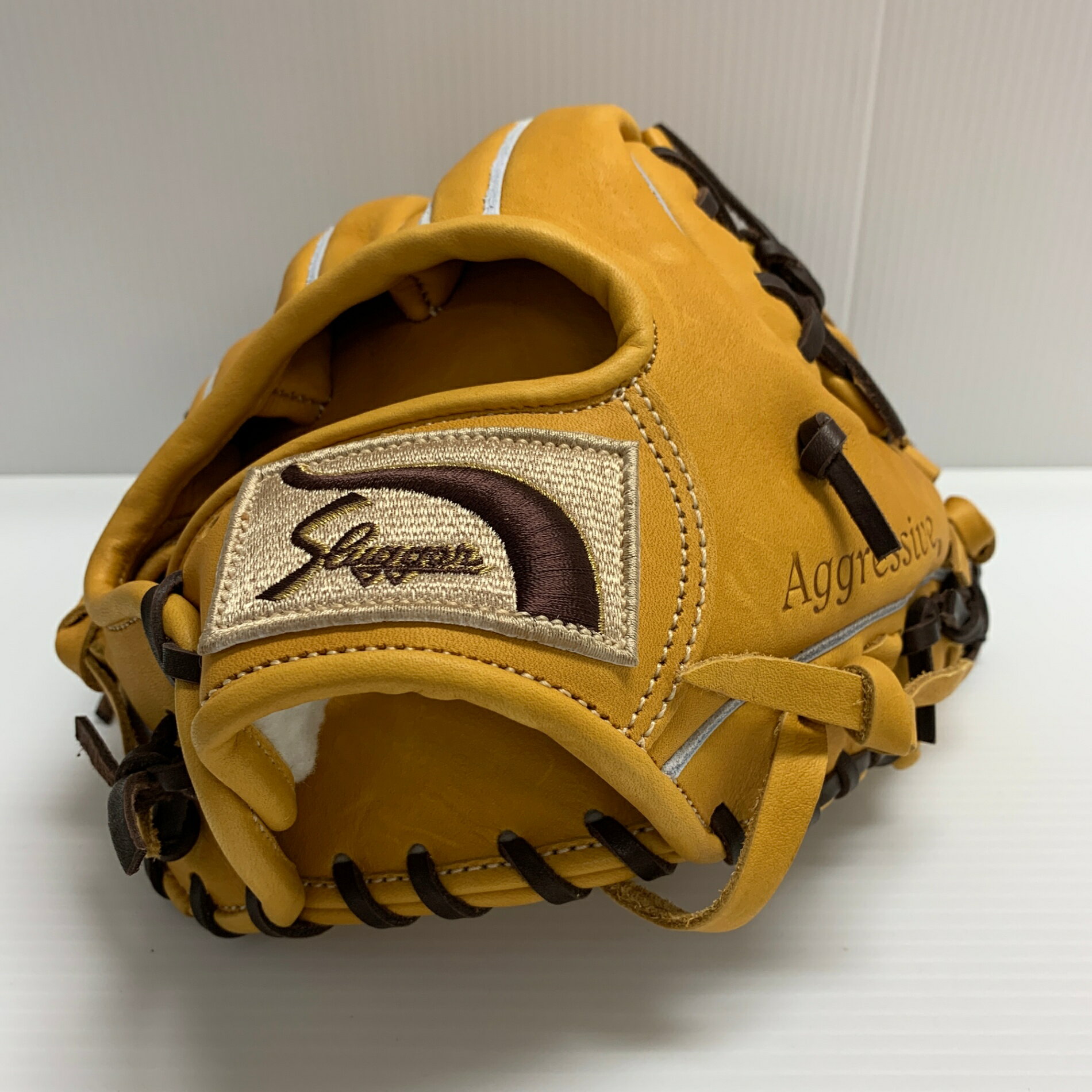 乐天商城 - 久保田スラッガー KUBOTA SLUGGER 軟式 大人 一般 内野手用 グローブ グラブ 右投げ KSN-SR1 タグ付き 野球 8310