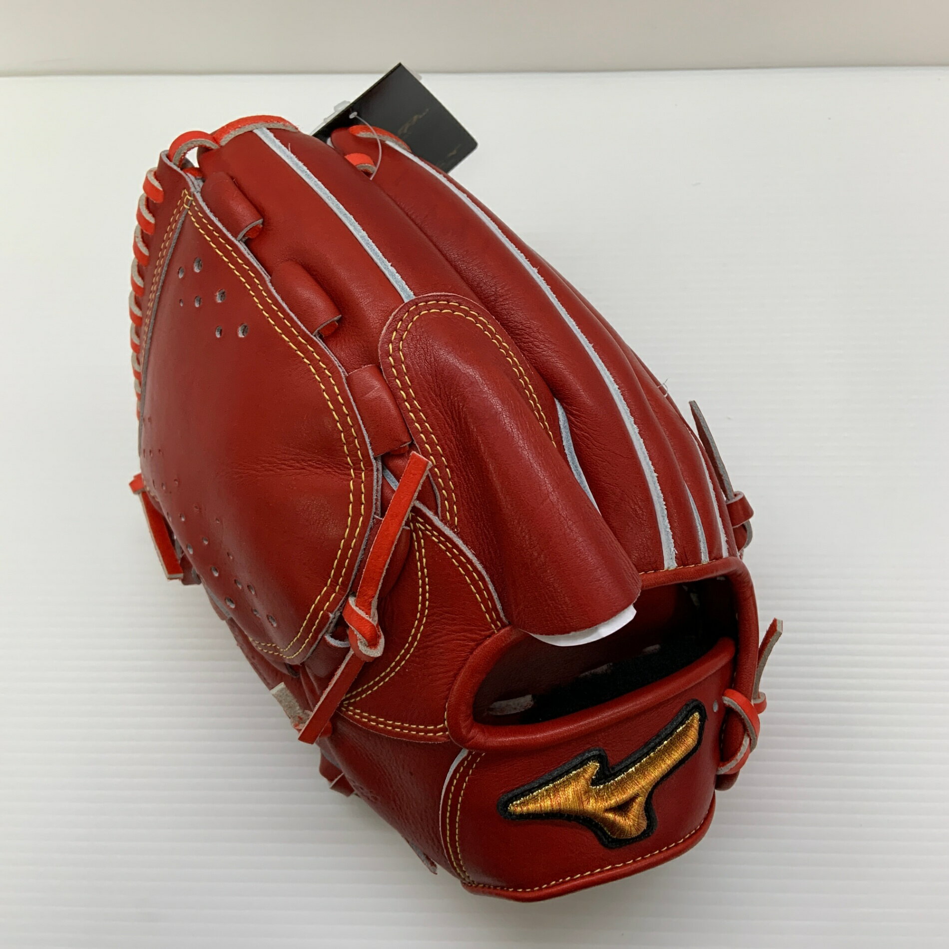 ミズノプロ　硬式　左　投手　新品未使用　タグ袋付き　定価66.000円 楽天市場】ミズノプロ 左投手硬式の通販