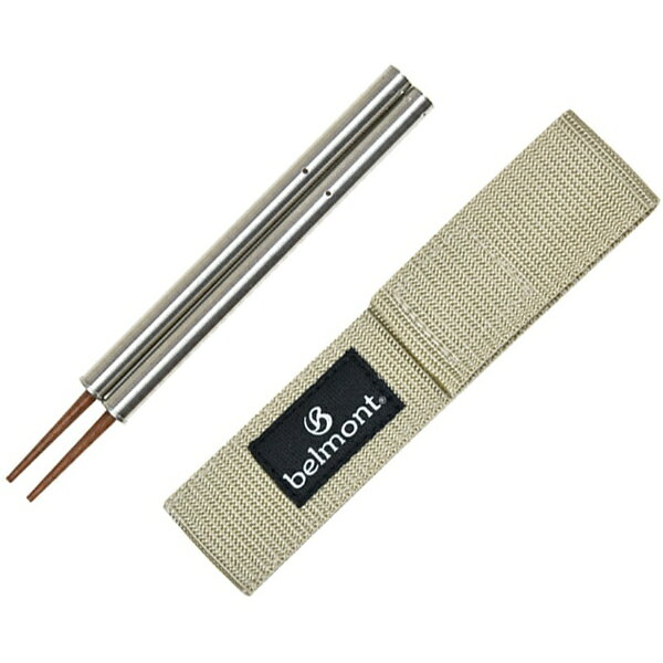 商品情報 ≪belmont / Feeld Stick≫ ネジを回して組立てる抗菌箸。 分解して中まで洗えて衛生的！ 柄に逆さに挿してネジ込むとコンパクトに収納できます。 仕様 / スペック ●材質 ・本体：18-8ステンレス・天然木 ・ケース：ポリプロピレン ●サイズ ・使用時：約220mm ・収納時：約125mm ●重量：約18g ●MADE IN JAPAN ●型番 ・BM-097 ベージュ ・BM-098 エンジ ・BM-099 カーキ ※ブラウザやお使いのモニター環境により、掲載画像と実際の商品の色味が若干異なる場合があります。 商品詳細画像は今シーズン展開外カラーを掲載していることがあります。 掲載の価格・デザイン・仕様について、予告なく変更することがあります。 予めご了承ください。 関連商品ベルモント 山箸 (BM-605) ／ カトラリー 登山 キャンプ コ...ベルモント フィールドスティック30 (BM-616) ／ キャンプ ...ジーエスアイ ラカウ カトラリーセット ／ 木製 食器 キャンプ 登山...2,970円3,300円2,530円ベルモント アウトドアコーヒーキャニスター (BM-346) ／ 珈琲...ベルモント アウトドアコーヒーキャニスター ソロ (BM-345) ／...エバニュー MESHITSUCAM (EBY657) ／ ミニトング ...1,100円990円2,310円【特価・返品交換不可】スノーピーク サーバースプーン (CS-218)...ユニフレーム ウェ〜ブ フォーク (662182) ／ キャンプ カー...ベルモント チタンシェラカップ 深型480フォールドハンドル (BM-...2,690円1,870円2,255円ベルモント チタン ULネストカップ350 (BM-626) ／ 登山...ベルモント チタンヘラセット ケース付 (BM-416) ／ コテ タ...ベルモント チタンシェラカップ 深型350フォールドハンドル (BM-...1,760円2,090円2,090円