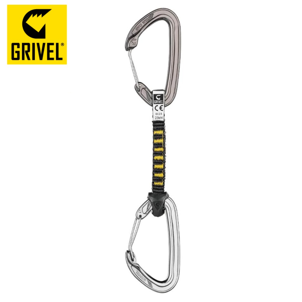 定価 5170円→20％OFF 4136円 【グリベル GV-RSQALPE.16 アルパインプルームEVO16】 軽量なプルームEVOカラビナと16cmのスリングを組み合わせた、アルパイン・マルチピッチ向けのクイックドロー。 カラビナには、ワイヤーの引っ掛かりを抑えるEVOワイヤーシステムを採用。 長時間のクライミングで携行するギアの重量を抑えながら、スムーズなクリッピングを実現します。 16cmのスリングは、支点からの距離を確保したい場面や、ロープの流れを整えたい場面にも使いやすい長さです。 モデル：アルパインプルームEVO16 品番：GV-RSQALPE.16 スリング長：16cm 重量：70g カラビナ：プルームEVOワイヤー スリング：アルパインスリング 規格：CE EN 566／UIAA 104／CE EN 12275 Class B／UIAA 121 ※当店ではお客様都合による返品、返金は受け付けておりません。 誠に恐れ入りますが、ご理解の上ご購入にお進みいただければと存じます。 詳細につきましては、会社概要をご覧くださいませ。