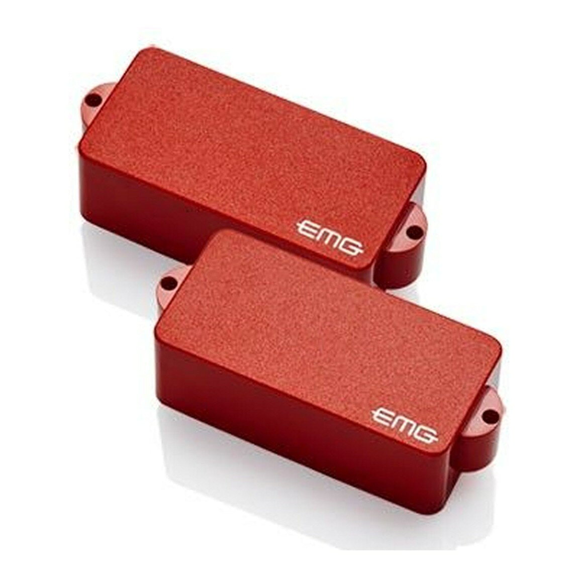 PRODUCT DETAILS EMG PA ベース用 ピックアップ 4弦 Pタイプ アクティブ レッド【商品仕様】・ ブランド：EMG・ 型番：PA・ 品目：ベース用ピックアップ・ 対応弦数：4弦・ 形状：Pタイプ・ マグネット：アルニコ5・ アクティブ/パッシブ：アクティブ・ カラー：レッド【特徴】・ アルニコ5マグネットを採用したプレシジョンベース用のピックアップです。・ 低ノイズかつクリアで、パンチのある出力を提供します。【ご注意】・ 取り付けには加工・配線作業が必要な場合があります。お手持ちの楽器との適合（弦数・サイズ・取付穴位置）をご確認のうえご注文ください。・ アクティブタイプは9V電池が必要です（電池は付属しない場合があります）。 ■ 商品について 海外輸入品（説明書は英語表記の場合あり） ■ ご注意 ・掲載画像は実物に近い色味になるよう調整しておりますが、ご利用の環境により差異が生じる場合があります。・複数店舗で在庫を共有しているため、ご注文後に在庫切れとなる場合がございます。 ■ 納期について お届けの目安を必ずご確認ください。 海外正規ルート仕入れ品 海外ブランド ▼ 海外正規ブランド店 正規代理店 ▼ 当 店 ※本商品は並行輸入品です 製造元は正規品と同一のブランド・メーカーです。当店では海外正規ルートより仕入れた商品を取り扱っております。流通ルートが異なるのみで、商品自体に違いはございません。 ── 当店の商品について ── 正規品のみ取り扱い 海外正規店・正規代理店から商品を直接仕入れ、国内に輸入して販売しております。 日本未入荷・海外限定モデルも多数 日本未入荷・海外限定モデルも多数取り扱っております。サイズ・カラー違いや海外限定で販売された製品など、日本では手に入りにくいアイテムをお届けいたします。 お求めやすい価格の理由 海外市場での価格差や流通ルートの違いにより、国内販売価格よりお求めやすくなっております。品質はそのままに、よりお手頃な価格でお届けいたします。 安心保証 ご使用前に万が一、製品に不具合がございました場合は、交換または商品代金のご返金にて対応させていただきます。商品到着後5日以内にご連絡ください。 ご注意 海外からの輸入品となります。海外輸送のため、外箱に軽微なスレ等がある場合がございますが、商品本体には影響ございません。 ※在庫状況は仕入先の在庫情報をもとに出来る限り正確に表示しておりますが、取寄せ商品のため、タイミングによりご注文後に欠品・キャンセルとなる場合がございます。 お探しの商品がございましたら、お気軽にご相談ください。