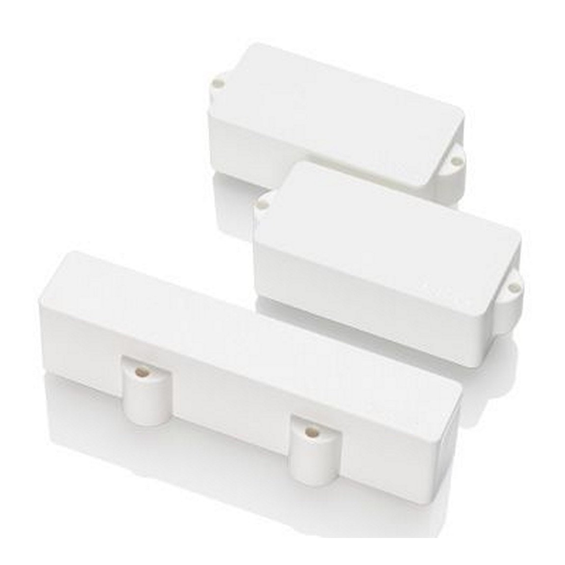 PRODUCT DETAILS EMG PJ HZ ベース用 ピックアップセット 4弦 PJタイプ パッシブ ホワイト【商品仕様】・ ブランド：EMG・ 型番：PJ HZ・ 品目：ベース用ピックアップセット・ 対応弦数：4弦・ 形状：PJタイプ・ アクティブ/パッシブ：パッシブ・ マグネット：アルニコ5・ 対応モデル：フェンダースタイルPJベース等・ カラー：ホワイト・ 付属品：ソルダーレス配線キット【特徴】・ パッシブピックアップならではのレスポンスと、EMG独自のトーン・柔軟性を両立しています。・ アルニコ5マグネットとソリッドキャップを採用し、クリアな音質と広いダイナミックレンジを実現します。・ はんだ付け作業が不要なソルダーレス配線キットが付属します。【ご注意】・ 取り付けには加工・配線作業が必要な場合があります。お手持ちの楽器との適合（弦数・サイズ・取付穴位置）をご確認のうえご注文ください。・ アクティブタイプは9V電池が必要です（電池は付属しない場合があります）。 ■ 商品について 海外輸入品（説明書は英語表記の場合あり） ■ ご注意 ・掲載画像は実物に近い色味になるよう調整しておりますが、ご利用の環境により差異が生じる場合があります。・複数店舗で在庫を共有しているため、ご注文後に在庫切れとなる場合がございます。 ■ 納期について お届けの目安を必ずご確認ください。 海外正規ルート仕入れ品 海外ブランド ▼ 海外正規ブランド店 正規代理店 ▼ 当 店 ※本商品は並行輸入品です 製造元は正規品と同一のブランド・メーカーです。当店では海外正規ルートより仕入れた商品を取り扱っております。流通ルートが異なるのみで、商品自体に違いはございません。 ── 当店の商品について ── 正規品のみ取り扱い 海外正規店・正規代理店から商品を直接仕入れ、国内に輸入して販売しております。 日本未入荷・海外限定モデルも多数 日本未入荷・海外限定モデルも多数取り扱っております。サイズ・カラー違いや海外限定で販売された製品など、日本では手に入りにくいアイテムをお届けいたします。 お求めやすい価格の理由 海外市場での価格差や流通ルートの違いにより、国内販売価格よりお求めやすくなっております。品質はそのままに、よりお手頃な価格でお届けいたします。 安心保証 ご使用前に万が一、製品に不具合がございました場合は、交換または商品代金のご返金にて対応させていただきます。商品到着後5日以内にご連絡ください。 ご注意 海外からの輸入品となります。海外輸送のため、外箱に軽微なスレ等がある場合がございますが、商品本体には影響ございません。 ※在庫状況は仕入先の在庫情報をもとに出来る限り正確に表示しておりますが、取寄せ商品のため、タイミングによりご注文後に欠品・キャンセルとなる場合がございます。 お探しの商品がございましたら、お気軽にご相談ください。
