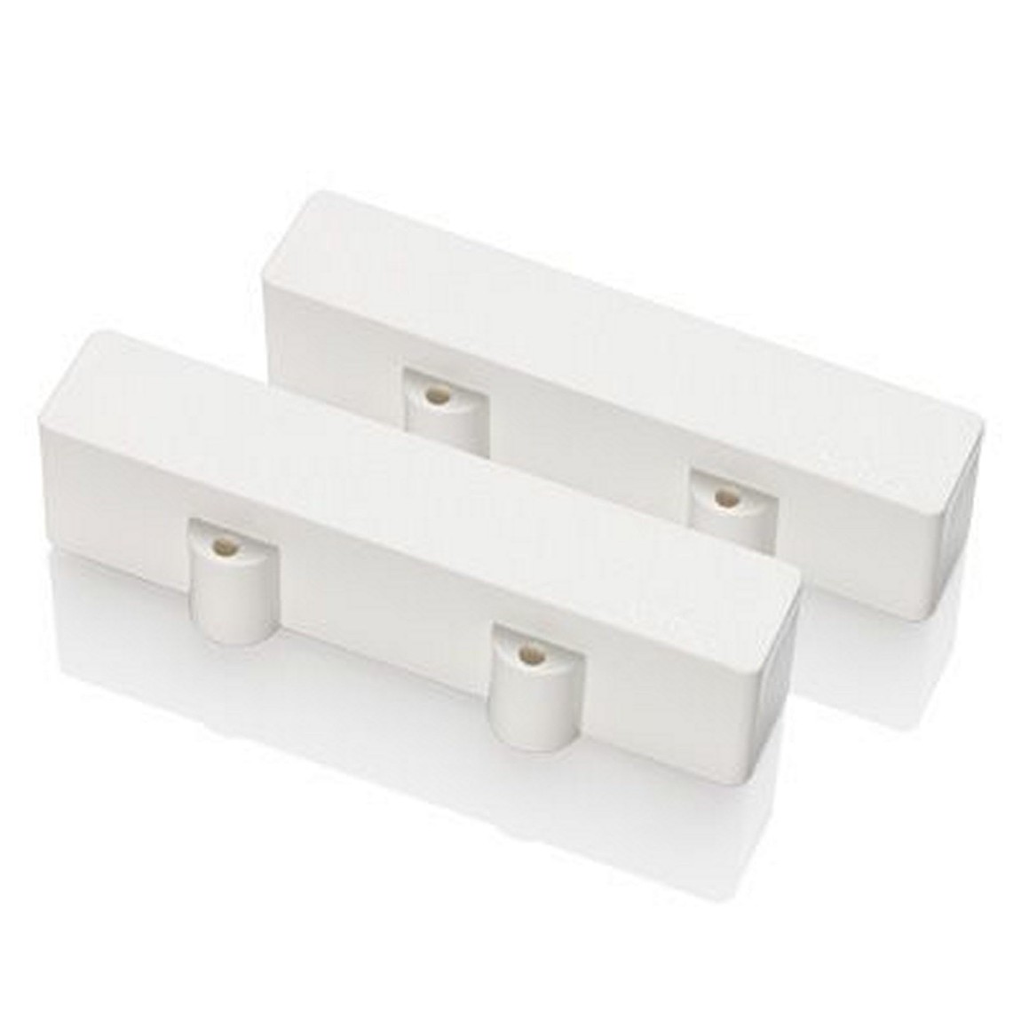 PRODUCT DETAILS EMG J Set ベース用 ピックアップ 4弦用 Jタイプ ネック・ブリッジセット アクティブ ホワイト【商品仕様】・ ブランド：EMG・ 型番：J Set・ 品目：ベース用ピックアップ・ 対応弦数：4弦用・ 形状：Jタイプ・ 取付位置：ネック・ブリッジセット・ アクティブ/パッシブ：アクティブ・ カラー：ホワイト【特徴】・ ネック側とブリッジ側のピックアップがセットになっています。・ 低ノイズ設計を採用したアクティブタイプのピックアップです。・ 定番のJタイプ形状にホワイトカラーのカバーを採用しています。【ご注意】・ 取り付けには加工・配線作業が必要な場合があります。お手持ちの楽器との適合（弦数・サイズ・取付穴位置）をご確認のうえご注文ください。・ アクティブタイプは9V電池が必要です（電池は付属しない場合があります）。 ■ 商品について 海外輸入品（説明書は英語表記の場合あり） ■ ご注意 ・掲載画像は実物に近い色味になるよう調整しておりますが、ご利用の環境により差異が生じる場合があります。・複数店舗で在庫を共有しているため、ご注文後に在庫切れとなる場合がございます。 ■ 納期について お届けの目安を必ずご確認ください。 海外正規ルート仕入れ品 海外ブランド ▼ 海外正規ブランド店 正規代理店 ▼ 当 店 ※本商品は並行輸入品です 製造元は正規品と同一のブランド・メーカーです。当店では海外正規ルートより仕入れた商品を取り扱っております。流通ルートが異なるのみで、商品自体に違いはございません。 ── 当店の商品について ── 正規品のみ取り扱い 海外正規店・正規代理店から商品を直接仕入れ、国内に輸入して販売しております。 日本未入荷・海外限定モデルも多数 日本未入荷・海外限定モデルも多数取り扱っております。サイズ・カラー違いや海外限定で販売された製品など、日本では手に入りにくいアイテムをお届けいたします。 お求めやすい価格の理由 海外市場での価格差や流通ルートの違いにより、国内販売価格よりお求めやすくなっております。品質はそのままに、よりお手頃な価格でお届けいたします。 安心保証 ご使用前に万が一、製品に不具合がございました場合は、交換または商品代金のご返金にて対応させていただきます。商品到着後5日以内にご連絡ください。 ご注意 海外からの輸入品となります。海外輸送のため、外箱に軽微なスレ等がある場合がございますが、商品本体には影響ございません。 ※在庫状況は仕入先の在庫情報をもとに出来る限り正確に表示しておりますが、取寄せ商品のため、タイミングによりご注文後に欠品・キャンセルとなる場合がございます。 お探しの商品がございましたら、お気軽にご相談ください。