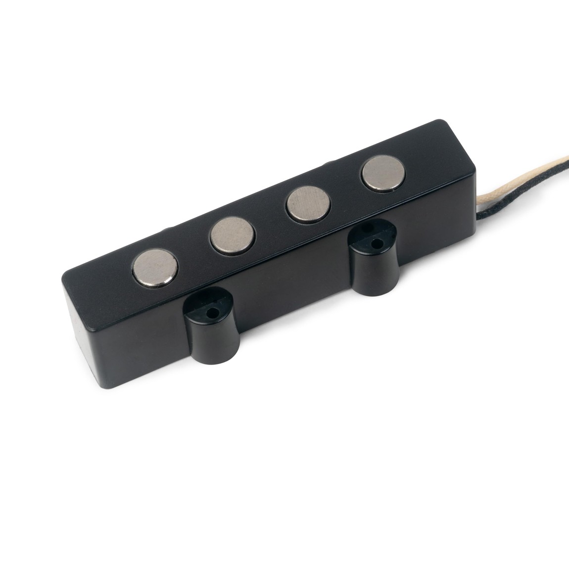 PRODUCT DETAILS StewMac Fat Pole ベース用 ピックアップ 4弦 Jタイプ ネック側 パッシブ ブラック【商品仕様】・ ブランド：StewMac・ 型番：Fat Pole・ 品目：ベース用ピックアップ・ 対応弦数：4弦・ 形状：Jタイプ（Jazz Bass）・ 取付位置：ネック側・ アクティブ/パッシブ：パッシブ・ マグネット：Alnico 5・ 抵抗値：約5K ohm・ ポールピース間隔：2.187インチ（55.5mm）・ コイル：Poly-coated 42 AWG・ リード線：布被膜（Push-back cloth-insulated）・ カラー：ブラック・ 付属品：高さ調整用フォーム、取付ネジ、配線図【特徴】・ アルニコ5マグネットを採用し、豊かな低域レスポンスと深みのあるミッドレンジを実現しています。・ 逆巻き・逆磁極（RWRP）仕様により、ブリッジ用とセットで使用した際にハムキャンセル効果を発揮します。・ ポッティング処理を施すことで、演奏時の不要なノイズやマイクロフォニックを抑制しています。【ご注意】・ 取り付けには加工・配線作業が必要な場合があります。お手持ちの楽器との適合（弦数・サイズ・取付穴位置）をご確認のうえご注文ください。・ アクティブタイプは9V電池が必要です（電池は付属しない場合があります）。 ■ 商品について 海外輸入品（説明書は英語表記の場合あり） ■ ご注意 ・掲載画像は実物に近い色味になるよう調整しておりますが、ご利用の環境により差異が生じる場合があります。・複数店舗で在庫を共有しているため、ご注文後に在庫切れとなる場合がございます。 ■ 納期について お届けの目安を必ずご確認ください。 海外正規ルート仕入れ品 海外ブランド ▼ 海外正規ブランド店 正規代理店 ▼ 当 店 ※本商品は並行輸入品です 製造元は正規品と同一のブランド・メーカーです。当店では海外正規ルートより仕入れた商品を取り扱っております。流通ルートが異なるのみで、商品自体に違いはございません。 ── 当店の商品について ── 正規品のみ取り扱い 海外正規店・正規代理店から商品を直接仕入れ、国内に輸入して販売しております。 日本未入荷・海外限定モデルも多数 日本未入荷・海外限定モデルも多数取り扱っております。サイズ・カラー違いや海外限定で販売された製品など、日本では手に入りにくいアイテムをお届けいたします。 お求めやすい価格の理由 海外市場での価格差や流通ルートの違いにより、国内販売価格よりお求めやすくなっております。品質はそのままに、よりお手頃な価格でお届けいたします。 安心保証 ご使用前に万が一、製品に不具合がございました場合は、交換または商品代金のご返金にて対応させていただきます。商品到着後5日以内にご連絡ください。 ご注意 海外からの輸入品となります。海外輸送のため、外箱に軽微なスレ等がある場合がございますが、商品本体には影響ございません。 ※在庫状況は仕入先の在庫情報をもとに出来る限り正確に表示しておりますが、取寄せ商品のため、タイミングによりご注文後に欠品・キャンセルとなる場合がございます。 お探しの商品がございましたら、お気軽にご相談ください。