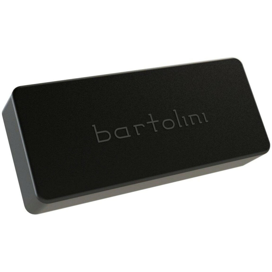 PRODUCT DETAILS Bartolini 74MV5C ベース用 ピックアップ 5弦 MusicManタイプ MVシェイプ【商品仕様】・ ブランド：Bartolini・ 型番：74MV5C・ 品目：ベース用ピックアップ・ 対応弦数：5弦・ 形状：MusicManタイプ (MVシェイプ)・ 構造：デュアルコイル【特徴】・ ミュージックマンタイプの5弦ベースに対応したリプレイスメント・ピックアップです。・ デュアルコイル構造を採用しており、低ノイズで安定した出力が可能です。・ BartoliniのOriginalシリーズとして、深みのある豊かなトーン特性を備えています。【ご注意】・ 取り付けには加工・配線作業が必要な場合があります。お手持ちの楽器との適合（弦数・サイズ・取付穴位置）をご確認のうえご注文ください。・ アクティブタイプは9V電池が必要です（電池は付属しない場合があります）。 ■ 商品について 海外輸入品（説明書は英語表記の場合あり） ■ ご注意 ・掲載画像は実物に近い色味になるよう調整しておりますが、ご利用の環境により差異が生じる場合があります。・複数店舗で在庫を共有しているため、ご注文後に在庫切れとなる場合がございます。 ■ 納期について お届けの目安を必ずご確認ください。 海外正規ルート仕入れ品 海外ブランド ▼ 海外正規ブランド店 正規代理店 ▼ 当 店 ※本商品は並行輸入品です 製造元は正規品と同一のブランド・メーカーです。当店では海外正規ルートより仕入れた商品を取り扱っております。流通ルートが異なるのみで、商品自体に違いはございません。 ── 当店の商品について ── 正規品のみ取り扱い 海外正規店・正規代理店から商品を直接仕入れ、国内に輸入して販売しております。 日本未入荷・海外限定モデルも多数 日本未入荷・海外限定モデルも多数取り扱っております。サイズ・カラー違いや海外限定で販売された製品など、日本では手に入りにくいアイテムをお届けいたします。 お求めやすい価格の理由 海外市場での価格差や流通ルートの違いにより、国内販売価格よりお求めやすくなっております。品質はそのままに、よりお手頃な価格でお届けいたします。 安心保証 ご使用前に万が一、製品に不具合がございました場合は、交換または商品代金のご返金にて対応させていただきます。商品到着後5日以内にご連絡ください。 ご注意 海外からの輸入品となります。海外輸送のため、外箱に軽微なスレ等がある場合がございますが、商品本体には影響ございません。 ※在庫状況は仕入先の在庫情報をもとに出来る限り正確に表示しておりますが、取寄せ商品のため、タイミングによりご注文後に欠品・キャンセルとなる場合がございます。 お探しの商品がございましたら、お気軽にご相談ください。