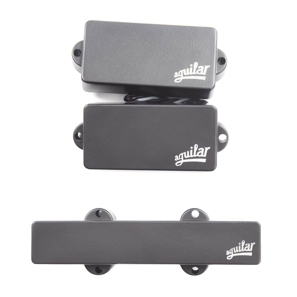 PRODUCT DETAILS Aguilar DCB-4PJ ベース用 ピックアップ 4弦 PJタイプ パッシブ【商品仕様】・ ブランド：Aguilar・ 型番：DCB-4PJ・ 品目：ベース用ピックアップ（セット）・ 対応弦数：4弦・ 形状：PJタイプ（PタイプおよびJタイプブリッジ側）・ アクティブ/パッシブ：パッシブ（ハムキャンセル構造）・ マグネット：デュアル・セラミック・バー・ ワイヤー：Formvar 42 gauge (P) / Polyester-nylon 43 gauge (J)・ リード線：テフロン被覆シングルコンダクター・ 対応モデル：Fender P-BassおよびJazz Bassブリッジ用サイズと互換性あり【特徴】・ デュアル・セラミック・バー・デザインを採用し、PJスタイルのベースに独自の新しい音色を提供します。・ 従来のパッシブピックアップと比較して高出力に設計されており、豊かなサステインと均一なダイナミックレスポンスが特徴です。・ ハムキャンセル構造により、ノイズを抑えつつフルボディなトーンを実現しています。【ご注意】・ 取り付けには加工・配線作業が必要な場合があります。お手持ちの楽器との適合（弦数・サイズ・取付穴位置）をご確認のうえご注文ください。・ アクティブタイプは9V電池が必要です（電池は付属しない場合があります）。 ■ 商品について 海外輸入品（説明書は英語表記の場合あり） ■ ご注意 ・掲載画像は実物に近い色味になるよう調整しておりますが、ご利用の環境により差異が生じる場合があります。・複数店舗で在庫を共有しているため、ご注文後に在庫切れとなる場合がございます。 ■ 納期について お届けの目安を必ずご確認ください。 海外正規ルート仕入れ品 海外ブランド ▼ 海外正規ブランド店 正規代理店 ▼ 当 店 ※本商品は並行輸入品です 製造元は正規品と同一のブランド・メーカーです。当店では海外正規ルートより仕入れた商品を取り扱っております。流通ルートが異なるのみで、商品自体に違いはございません。 ── 当店の商品について ── 正規品のみ取り扱い 海外正規店・正規代理店から商品を直接仕入れ、国内に輸入して販売しております。 日本未入荷・海外限定モデルも多数 日本未入荷・海外限定モデルも多数取り扱っております。サイズ・カラー違いや海外限定で販売された製品など、日本では手に入りにくいアイテムをお届けいたします。 お求めやすい価格の理由 海外市場での価格差や流通ルートの違いにより、国内販売価格よりお求めやすくなっております。品質はそのままに、よりお手頃な価格でお届けいたします。 安心保証 ご使用前に万が一、製品に不具合がございました場合は、交換または商品代金のご返金にて対応させていただきます。商品到着後5日以内にご連絡ください。 ご注意 海外からの輸入品となります。海外輸送のため、外箱に軽微なスレ等がある場合がございますが、商品本体には影響ございません。 ※在庫状況は仕入先の在庫情報をもとに出来る限り正確に表示しておりますが、取寄せ商品のため、タイミングによりご注文後に欠品・キャンセルとなる場合がございます。 お探しの商品がございましたら、お気軽にご相談ください。