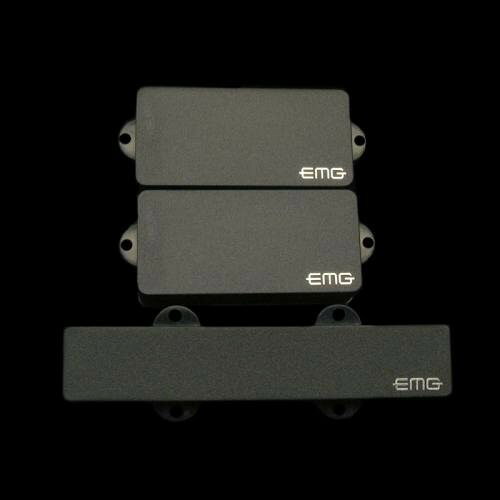 PRODUCT DETAILS EMG PJ Set ベース用 ピックアップセット 4弦 PJタイプ アクティブ ブラック【商品仕様】・ ブランド：EMG・ 型番：PJ Set・ 品目：ベース用ピックアップセット・ 対応弦数：4弦・ 形状：PJタイプ（フロント：P / リア：LJ）・ アクティブ/パッシブ：アクティブ・ カラー：ブラック【特徴】・ 低音のパンチがあるPタイプと、中音域のタイトさと高音域のレスポンスを兼ね備えたLJタイプを組み合わせたセットです。・ 各ピックアップを単独または混合して使用することで、多様なサウンドメイクが可能です。・ スラップからスムースなグルーヴまで、幅広い演奏スタイルに対応する柔軟性を備えています。【ご注意】・ 取り付けには加工・配線作業が必要な場合があります。お手持ちの楽器との適合（弦数・サイズ・取付穴位置）をご確認のうえご注文ください。・ アクティブタイプは9V電池が必要です（電池は付属しない場合があります）。 ■ 商品について 海外輸入品（説明書は英語表記の場合あり） ■ ご注意 ・掲載画像は実物に近い色味になるよう調整しておりますが、ご利用の環境により差異が生じる場合があります。・複数店舗で在庫を共有しているため、ご注文後に在庫切れとなる場合がございます。 ■ 納期について お届けの目安を必ずご確認ください。 海外正規ルート仕入れ品 海外ブランド ▼ 海外正規ブランド店 正規代理店 ▼ 当 店 ※本商品は並行輸入品です 製造元は正規品と同一のブランド・メーカーです。当店では海外正規ルートより仕入れた商品を取り扱っております。流通ルートが異なるのみで、商品自体に違いはございません。 ── 当店の商品について ── 正規品のみ取り扱い 海外正規店・正規代理店から商品を直接仕入れ、国内に輸入して販売しております。 日本未入荷・海外限定モデルも多数 日本未入荷・海外限定モデルも多数取り扱っております。サイズ・カラー違いや海外限定で販売された製品など、日本では手に入りにくいアイテムをお届けいたします。 お求めやすい価格の理由 海外市場での価格差や流通ルートの違いにより、国内販売価格よりお求めやすくなっております。品質はそのままに、よりお手頃な価格でお届けいたします。 安心保証 ご使用前に万が一、製品に不具合がございました場合は、交換または商品代金のご返金にて対応させていただきます。商品到着後5日以内にご連絡ください。 ご注意 海外からの輸入品となります。海外輸送のため、外箱に軽微なスレ等がある場合がございますが、商品本体には影響ございません。 ※在庫状況は仕入先の在庫情報をもとに出来る限り正確に表示しておりますが、取寄せ商品のため、タイミングによりご注文後に欠品・キャンセルとなる場合がございます。 お探しの商品がございましたら、お気軽にご相談ください。