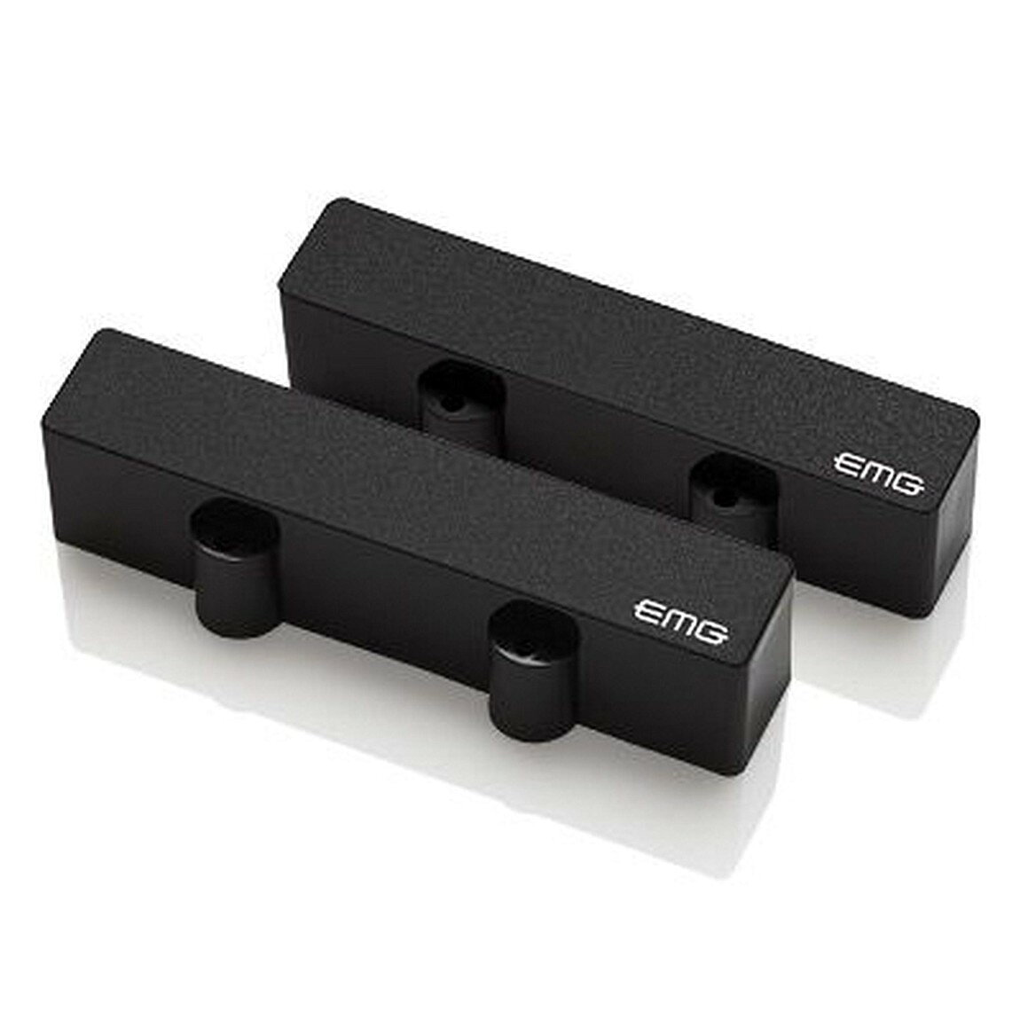 PRODUCT DETAILS EMG 40P ベース用 ピックアップ 6弦 ソープバー形状 アクティブ【商品仕様】・ ブランド：EMG・ 型番：40P・ 品目：ベース用ピックアップ・ 対応弦数：6弦（ナロースペーシング向け）・ 形状：40シリーズ ソープバー（4.0インチ）・ 内部構成：Pタイプ（高音弦側がネック寄り）・ アクティブ/パッシブ：アクティブ・ マグネット：セラミック・ 付属品：ソルダーレス（はんだ付け不要）配線キット【特徴】・ 弦間ピッチが狭い6弦ベース向けに設計された、ソープバー形状のPタイプピックアップです。・ 高音弦側のマグネットをネック側に配置したレイアウトにより、幅広いサウンドキャラクターに対応します。・ セラミックマグネットと短く幅広のコイルを組み合わせることで、明瞭な高域と温かみのある低域、力強いパンチを実現しています。・ 付属のソルダーレス配線システムにより、はんだ付け作業なしで配線が可能です。【ご注意】・ 取り付けには加工・配線作業が必要な場合があります。お手持ちの楽器との適合（弦数・サイズ・取付穴位置）をご確認のうえご注文ください。・ アクティブタイプは9V電池が必要です（電池は付属しない場合があります）。 ■ 商品について 海外輸入品（説明書は英語表記の場合あり） ■ ご注意 ・掲載画像は実物に近い色味になるよう調整しておりますが、ご利用の環境により差異が生じる場合があります。・複数店舗で在庫を共有しているため、ご注文後に在庫切れとなる場合がございます。 ■ 納期について お届けの目安を必ずご確認ください。 海外正規ルート仕入れ品 海外ブランド ▼ 海外正規ブランド店 正規代理店 ▼ 当 店 ※本商品は並行輸入品です 製造元は正規品と同一のブランド・メーカーです。当店では海外正規ルートより仕入れた商品を取り扱っております。流通ルートが異なるのみで、商品自体に違いはございません。 ── 当店の商品について ── 正規品のみ取り扱い 海外正規店・正規代理店から商品を直接仕入れ、国内に輸入して販売しております。 日本未入荷・海外限定モデルも多数 日本未入荷・海外限定モデルも多数取り扱っております。サイズ・カラー違いや海外限定で販売された製品など、日本では手に入りにくいアイテムをお届けいたします。 お求めやすい価格の理由 海外市場での価格差や流通ルートの違いにより、国内販売価格よりお求めやすくなっております。品質はそのままに、よりお手頃な価格でお届けいたします。 安心保証 ご使用前に万が一、製品に不具合がございました場合は、交換または商品代金のご返金にて対応させていただきます。商品到着後5日以内にご連絡ください。 ご注意 海外からの輸入品となります。海外輸送のため、外箱に軽微なスレ等がある場合がございますが、商品本体には影響ございません。 ※在庫状況は仕入先の在庫情報をもとに出来る限り正確に表示しておりますが、取寄せ商品のため、タイミングによりご注文後に欠品・キャンセルとなる場合がございます。 お探しの商品がございましたら、お気軽にご相談ください。