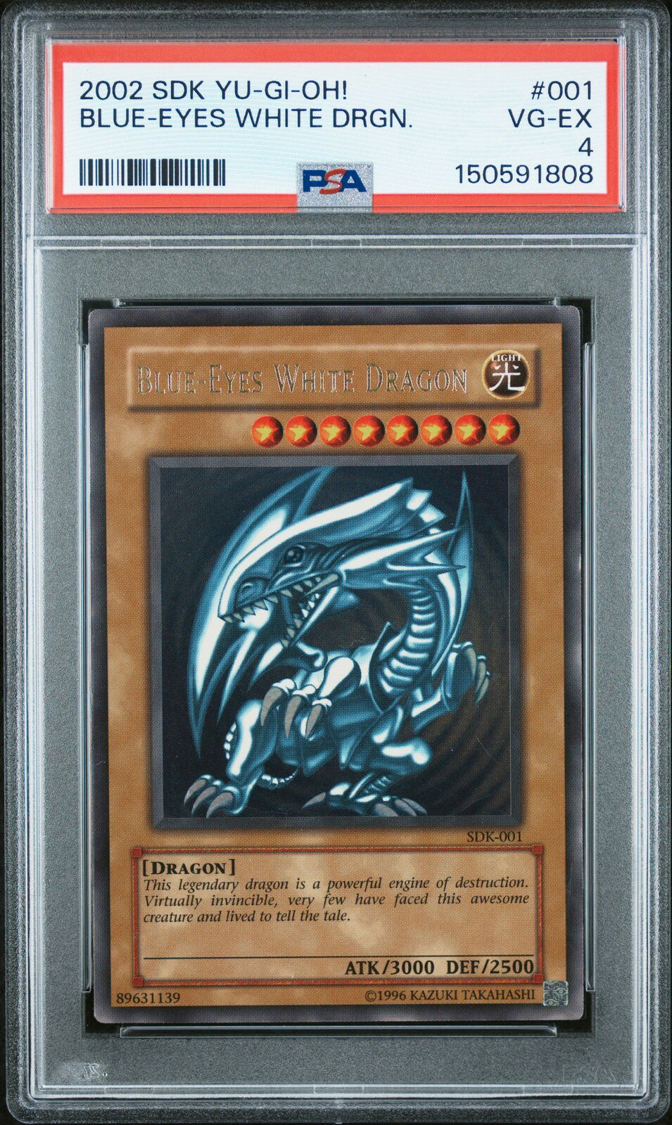 PRODUCT DETAILS 【商品情報】・鑑定機関: PSA・グレード: 4・カード名（キャラクター）: BLUE-EYES WHITE DRAGON (ブルーアイズ・ホワイト・ドラゴン)・年式・シリーズ（セット名）: 2002 STARTER DECK: KAIBA (スターターデッキ：カイバ)・カード番号: #001・種別: なし・シリアル: なし【コンディション】・第三者鑑定機関PSAにより鑑定・スラブ封入された現品です。・状態はPSAのグレード表記に準じます。・スラブは未開封のまま発送します。・鑑定番号はPSA公式サイトで照合可能です。【ご注意】・本商品は海外直輸入中古品です。・海外倉庫からのお取り寄せのため、発送までに数日〜2〜3週間程度かかる場合があります。・1点限りの商品です。ご注文後に万一入手できない場合はキャンセル・返金とさせていただきます。・鑑定済みスラブ品のため、返品・返金保証の対象外（現状品）となります。 ■ 商品について 海外輸入品（説明書は英語表記の場合あり） ■ ご注意 ・掲載画像は実物に近い色味になるよう調整しておりますが、ご利用の環境により差異が生じる場合があります。・複数店舗で在庫を共有しているため、ご注文後に在庫切れとなる場合がございます。 ■ 納期について お届けの目安を必ずご確認ください。 海外正規ルート仕入れ品 海外ブランド ▼ 海外正規ブランド店 正規代理店 ▼ 当 店 ※本商品は並行輸入品です 製造元は正規品と同一のブランド・メーカーです。当店では海外正規ルートより仕入れた商品を取り扱っております。流通ルートが異なるのみで、商品自体に違いはございません。 ── 当店の商品について ── 正規品のみ取り扱い 海外正規店・正規代理店から商品を直接仕入れ、国内に輸入して販売しております。 日本未入荷・海外限定モデルも多数 日本未入荷・海外限定モデルも多数取り扱っております。サイズ・カラー違いや海外限定で販売された製品など、日本では手に入りにくいアイテムをお届けいたします。 お求めやすい価格の理由 海外市場での価格差や流通ルートの違いにより、国内販売価格よりお求めやすくなっております。品質はそのままに、よりお手頃な価格でお届けいたします。 安心保証 ご使用前に万が一、製品に不具合がございました場合は、交換または商品代金のご返金にて対応させていただきます。商品到着後5日以内にご連絡ください。 ご注意 海外からの輸入品となります。海外輸送のため、外箱に軽微なスレ等がある場合がございますが、商品本体には影響ございません。 ※在庫状況は仕入先の在庫情報をもとに出来る限り正確に表示しておりますが、取寄せ商品のため、タイミングによりご注文後に欠品・キャンセルとなる場合がございます。 お探しの商品がございましたら、お気軽にご相談ください。