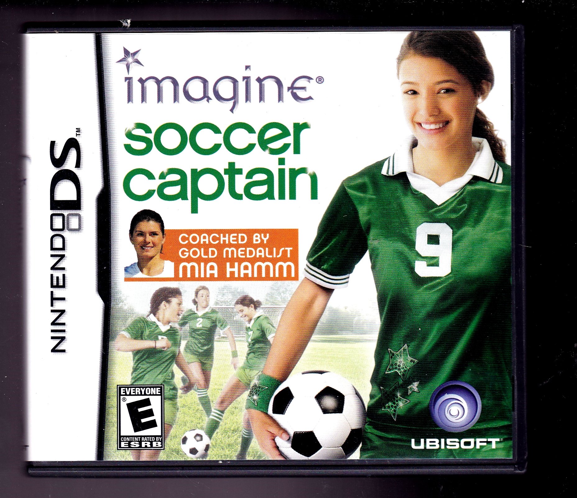 PRODUCT DETAILS 【商品情報】・商品名：Imagine: Soccer Captain - Nintendo DS・対応機種：ニンテンドーDS（Nintendo DS）・仕様：北米版・言語：英語【コンディション】・新品・海外直輸入品です。・パッケージに輸送によるスレ・小傷がある場合があります。 ■ 日本国内のDS本体でプレイいただけます ニンテンドーDS／DS Lite 本体はリージョンフリーのため、北米版のソフトも日本国内で購入された本体でそのままプレイいただけます。 ■ 北米版ゲームについてのご注意（必ずお読みください） ・ゲーム内の表示および音声は英語です。日本語には対応しておりません。・ニンテンドーDSi／DSi LL／3DSシリーズでは、通常のDSソフトはプレイできますが、「DSi専用」「DSi拡張」ソフトは地域制限により動作しません。・任天堂のオンラインサービス（ニンテンドーWi-Fiコネクション）は終了しているため、通信対戦・配信要素はご利用いただけません。・パッケージ・取扱説明書はすべて英語表記です。・海外版であること、およびお手持ちの本体で使用できないことを理由とした返品・交換はお受けできません。 ■ ご注意 ・掲載画像は実物に近い色味になるよう調整しておりますが、ご利用の環境により差異が生じる場合があります。・複数店舗で在庫を共有しているため、ご注文後に在庫切れとなる場合がございます。・海外倉庫からのお取り寄せのため、発送までに数日〜2〜3週間程度かかる場合があります。 ■ 納期についてお届けの目安を必ずご確認ください。 ご注意 海外からの輸入品となります。海外輸送のため、外箱に軽微なスレ等がある場合がございますが、商品本体には影響ございません。 ※在庫状況は仕入先の在庫情報をもとに出来る限り正確に表示しておりますが、取寄せ商品のため、タイミングによりご注文後に欠品・キャンセルとなる場合がございます。