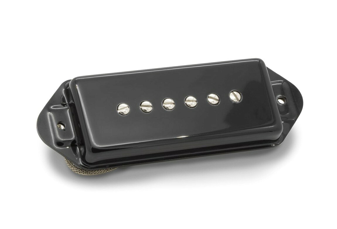 PRODUCT DETAILS Seymour Duncan Antiquity P90 Dog Ear Bridge ギター用ピックアップ P-90 ドッグイヤー ブリッジ用 ES-330 パッシブ ブラック Retrospec'D【商品仕様】・ ブランド：Seymour Duncan・ 型番：Antiquity P90 Dog Ear Bridge Retrospec'D・ 品目：ギター用ピックアップ・ 形状：P-90 ドッグイヤー・ 取付位置：ブリッジ側・ マグネット：Alnico 2・ 抵抗値：8.60k・ ケーブル：1芯シールド線・ パッシブ/アクティブ：パッシブ・ 対応モデル：Gibson P90 Dog Earサイズ / ES-330等・ カラー：ブラック【特徴】・ 1950年代後半のES-330に搭載されていたP90のトーンを再現するため、専用に調整されたアルニコ2マグネットとカスタムコイルを採用しています。・ 手作業で製作されたボビン、プレーンエナメルマグネットワイヤー、フラットバックテープなど当時の仕様を再現したパーツで構成されています。・ Retrospec'Dシリーズは、Antiquityシリーズ特有のヴィンテージサウンドを継承しつつ、外観に過度なエイジング加工を施さない仕様です。【ご注意】・ 取り付けには加工・配線作業が必要な場合があります。お手持ちの楽器との適合（弦数・サイズ・取付穴位置）をご確認のうえご注文ください。・ アクティブタイプのピックアップは9V電池が必要です（電池は付属しない場合があります）。 ■ 商品について 海外輸入品（説明書は英語表記の場合あり） ■ ご注意 ・掲載画像は実物に近い色味になるよう調整しておりますが、ご利用の環境により差異が生じる場合があります。・複数店舗で在庫を共有しているため、ご注文後に在庫切れとなる場合がございます。 ■ 納期について お届けの目安を必ずご確認ください。 海外正規ルート仕入れ品 海外ブランド ▼ 海外正規ブランド店 正規代理店 ▼ 当 店 ※本商品は並行輸入品です 製造元は正規品と同一のブランド・メーカーです。当店では海外正規ルートより仕入れた商品を取り扱っております。流通ルートが異なるのみで、商品自体に違いはございません。 ── 当店の商品について ── 正規品のみ取り扱い 海外正規店・正規代理店から商品を直接仕入れ、国内に輸入して販売しております。 日本未入荷・海外限定モデルも多数 日本未入荷・海外限定モデルも多数取り扱っております。サイズ・カラー違いや海外限定で販売された製品など、日本では手に入りにくいアイテムをお届けいたします。 お求めやすい価格の理由 海外市場での価格差や流通ルートの違いにより、国内販売価格よりお求めやすくなっております。品質はそのままに、よりお手頃な価格でお届けいたします。 安心保証 ご使用前に万が一、製品に不具合がございました場合は、交換または商品代金のご返金にて対応させていただきます。商品到着後5日以内にご連絡ください。 ご注意 海外からの輸入品となります。海外輸送のため、外箱に軽微なスレ等がある場合がございますが、商品本体には影響ございません。 ※在庫状況は仕入先の在庫情報をもとに出来る限り正確に表示しておりますが、取寄せ商品のため、タイミングによりご注文後に欠品・キャンセルとなる場合がございます。 お探しの商品がございましたら、お気軽にご相談ください。