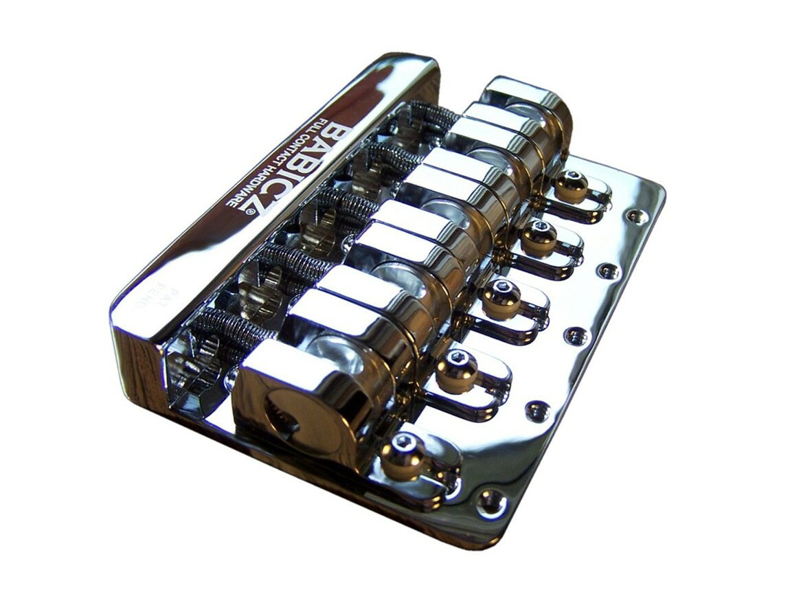 PRODUCT DETAILS Babicz FCH5CH ベース用 ブリッジ 5弦用 フェンダータイプ 0.75インチピッチ クローム【商品仕様】・ ブランド：Babicz・ 型番：FCH5CH・ 品目：ベース用ブリッジ・ 対応弦数：5弦・ 弦間ピッチ：0.75インチ（フェンダーワイドピッチ）・ 利き手：右利き/左利き兼用・ カラー：クローム・ 付属品：取付説明書、FCHブリッジシステム本体、弦高調整用レンチ、オクターブ調整ロック用レンチ【特徴】・ 独自のFull Contact Hardware（フルコンタクトハードウェア）構造により、サドルとボディを密着させ弦振動を伝達します。・ 各サドルの高さ調整とオクターブ調整後にパーツを確実に固定できるロック機構を搭載しています。・ フェンダー製ベースの多くに採用されている0.75インチの弦間ピッチに対応した設計です。【ご注意】・ 取り付けには加工・配線作業が必要な場合があります。お手持ちの楽器との適合（弦数・サイズ・取付穴位置）をご確認のうえご注文ください。・ アクティブタイプのピックアップは9V電池が必要です（電池は付属しない場合があります）。 ■ 商品について 海外輸入品（説明書は英語表記の場合あり） ■ ご注意 ・掲載画像は実物に近い色味になるよう調整しておりますが、ご利用の環境により差異が生じる場合があります。・複数店舗で在庫を共有しているため、ご注文後に在庫切れとなる場合がございます。 ■ 納期について お届けの目安を必ずご確認ください。 海外正規ルート仕入れ品 海外ブランド ▼ 海外正規ブランド店 正規代理店 ▼ 当 店 ※本商品は並行輸入品です 製造元は正規品と同一のブランド・メーカーです。当店では海外正規ルートより仕入れた商品を取り扱っております。流通ルートが異なるのみで、商品自体に違いはございません。 ── 当店の商品について ── 正規品のみ取り扱い 海外正規店・正規代理店から商品を直接仕入れ、国内に輸入して販売しております。 日本未入荷・海外限定モデルも多数 日本未入荷・海外限定モデルも多数取り扱っております。サイズ・カラー違いや海外限定で販売された製品など、日本では手に入りにくいアイテムをお届けいたします。 お求めやすい価格の理由 海外市場での価格差や流通ルートの違いにより、国内販売価格よりお求めやすくなっております。品質はそのままに、よりお手頃な価格でお届けいたします。 安心保証 ご使用前に万が一、製品に不具合がございました場合は、交換または商品代金のご返金にて対応させていただきます。商品到着後5日以内にご連絡ください。 ご注意 海外からの輸入品となります。海外輸送のため、外箱に軽微なスレ等がある場合がございますが、商品本体には影響ございません。 ※在庫状況は仕入先の在庫情報をもとに出来る限り正確に表示しておりますが、取寄せ商品のため、タイミングによりご注文後に欠品・キャンセルとなる場合がございます。 お探しの商品がございましたら、お気軽にご相談ください。