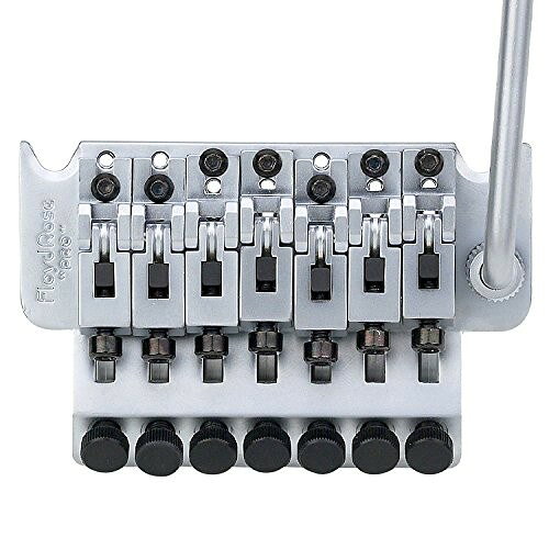 PRODUCT DETAILS Floyd Rose 1000 Series 7 String Pro ギター用 トレモロ 7弦用 ロープロファイル サテンクローム【商品仕様】・ ブランド：Floyd Rose・ 型番：1000 Series 7 String Pro・ 品目：ギター用トレモロユニット・ 対応弦数：7弦・ 形状：ロープロファイル・ 弦間ピッチ：.420インチ・ カラー：サテンクローム・ 製造国：韓国・ 付属品：ブリッジ本体、ロッキングナット、スプリング、スプリングハンガー、マウントスタッド、取付用ハードウェア一式【特徴】・ Floyd Rose Original 7弦モデルのロープロファイルバージョンです。・ ドイツ製Proモデルとは異なり、Floyd Rose Originalと同じ.420インチの弦間ピッチを採用しています。・ 取り付けに必要なブリッジ、ナット、スタッド、スプリングなどのハードウェアがすべて含まれたセットです。【ご注意】・ 取り付けには加工・配線作業が必要な場合があります。お手持ちの楽器との適合（弦数・サイズ・取付穴位置）をご確認のうえご注文ください。・ アクティブタイプのピックアップは9V電池が必要です（電池は付属しない場合があります）。 ■ 商品について 海外輸入品（説明書は英語表記の場合あり） ■ ご注意 ・掲載画像は実物に近い色味になるよう調整しておりますが、ご利用の環境により差異が生じる場合があります。・複数店舗で在庫を共有しているため、ご注文後に在庫切れとなる場合がございます。 ■ 納期について お届けの目安を必ずご確認ください。 海外正規ルート仕入れ品 海外ブランド ▼ 海外正規ブランド店 正規代理店 ▼ 当 店 ※本商品は並行輸入品です 製造元は正規品と同一のブランド・メーカーです。当店では海外正規ルートより仕入れた商品を取り扱っております。流通ルートが異なるのみで、商品自体に違いはございません。 ── 当店の商品について ── 正規品のみ取り扱い 海外正規店・正規代理店から商品を直接仕入れ、国内に輸入して販売しております。 日本未入荷・海外限定モデルも多数 日本未入荷・海外限定モデルも多数取り扱っております。サイズ・カラー違いや海外限定で販売された製品など、日本では手に入りにくいアイテムをお届けいたします。 お求めやすい価格の理由 海外市場での価格差や流通ルートの違いにより、国内販売価格よりお求めやすくなっております。品質はそのままに、よりお手頃な価格でお届けいたします。 安心保証 ご使用前に万が一、製品に不具合がございました場合は、交換または商品代金のご返金にて対応させていただきます。商品到着後5日以内にご連絡ください。 ご注意 海外からの輸入品となります。海外輸送のため、外箱に軽微なスレ等がある場合がございますが、商品本体には影響ございません。 ※在庫状況は仕入先の在庫情報をもとに出来る限り正確に表示しておりますが、取寄せ商品のため、タイミングによりご注文後に欠品・キャンセルとなる場合がございます。 お探しの商品がございましたら、お気軽にご相談ください。