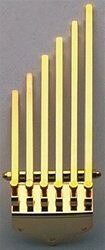 PRODUCT DETAILS Allparts ABM 1501 TP-5475-002 ギター用 テールピース フィンガースタイル ギブソン対応 ゴールド【商品仕様】・ ブランド：Allparts / ABM・ 型番：TP-5475-002 (ABM 1501)・ 品目：テールピース・ 形状：フィンガースタイル・ 対応モデル：ギブソン各モデル・ カラー：ゴールド【特徴】・ ドイツのパーツメーカー、ABM製のフィンガースタイル・テールピースです。・ ギブソンの一部のモデルに採用されているパーツです。・ 他のギターへの換装（レトロフィット）も可能な設計です。【ご注意】・ 取り付けには加工・配線作業が必要な場合があります。お手持ちの楽器との適合（弦数・サイズ・取付穴位置）をご確認のうえご注文ください。・ アクティブタイプのピックアップは9V電池が必要です（電池は付属しない場合があります）。 ■ 商品について 海外輸入品（説明書は英語表記の場合あり） ■ ご注意 ・掲載画像は実物に近い色味になるよう調整しておりますが、ご利用の環境により差異が生じる場合があります。・複数店舗で在庫を共有しているため、ご注文後に在庫切れとなる場合がございます。 ■ 納期について お届けの目安を必ずご確認ください。 海外正規ルート仕入れ品 海外ブランド ▼ 海外正規ブランド店 正規代理店 ▼ 当 店 ※本商品は並行輸入品です 製造元は正規品と同一のブランド・メーカーです。当店では海外正規ルートより仕入れた商品を取り扱っております。流通ルートが異なるのみで、商品自体に違いはございません。 ── 当店の商品について ── 正規品のみ取り扱い 海外正規店・正規代理店から商品を直接仕入れ、国内に輸入して販売しております。 日本未入荷・海外限定モデルも多数 日本未入荷・海外限定モデルも多数取り扱っております。サイズ・カラー違いや海外限定で販売された製品など、日本では手に入りにくいアイテムをお届けいたします。 お求めやすい価格の理由 海外市場での価格差や流通ルートの違いにより、国内販売価格よりお求めやすくなっております。品質はそのままに、よりお手頃な価格でお届けいたします。 安心保証 ご使用前に万が一、製品に不具合がございました場合は、交換または商品代金のご返金にて対応させていただきます。商品到着後5日以内にご連絡ください。 ご注意 海外からの輸入品となります。海外輸送のため、外箱に軽微なスレ等がある場合がございますが、商品本体には影響ございません。 ※在庫状況は仕入先の在庫情報をもとに出来る限り正確に表示しておりますが、取寄せ商品のため、タイミングによりご注文後に欠品・キャンセルとなる場合がございます。 お探しの商品がございましたら、お気軽にご相談ください。
