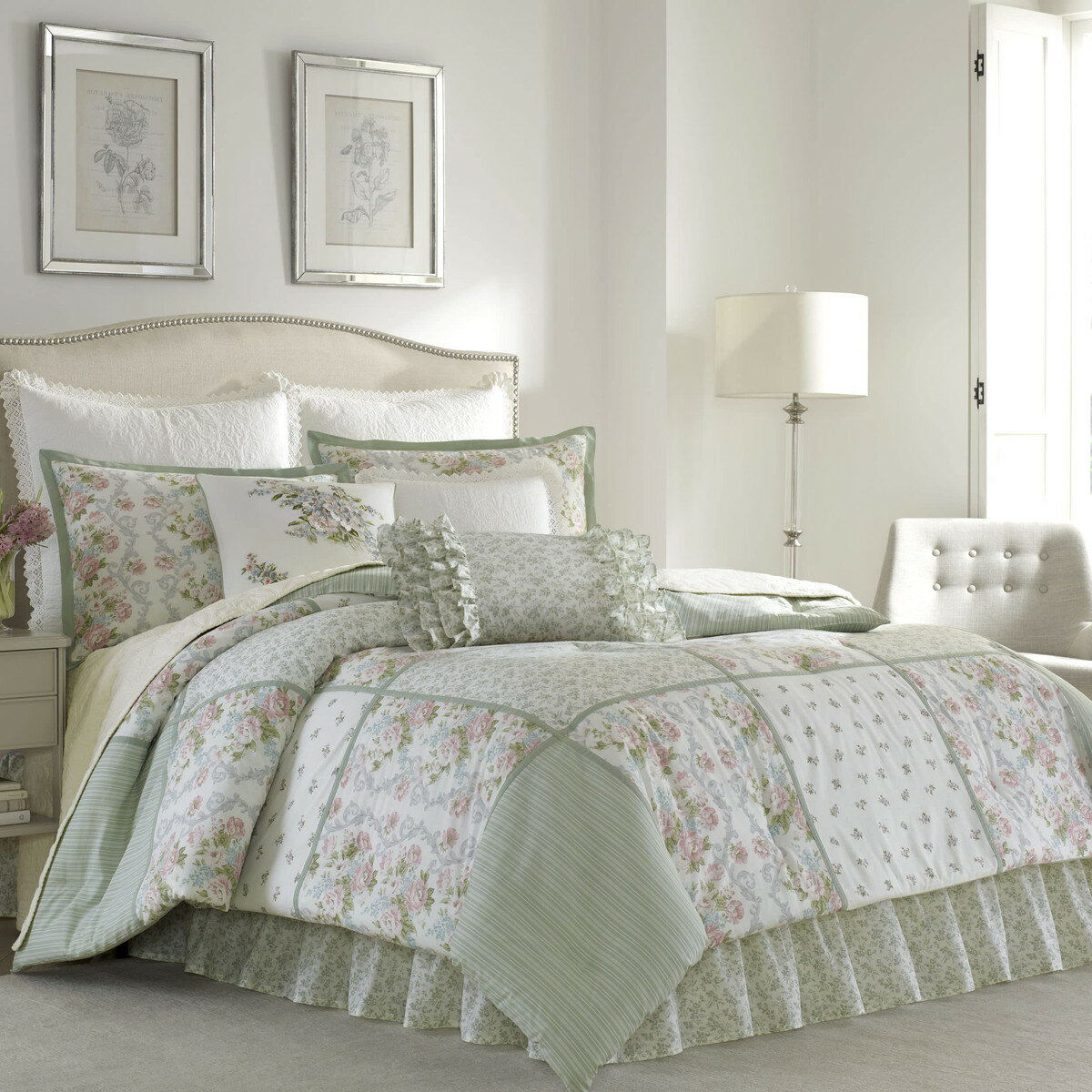 Other - Laura Ashley セミダブルサイズ コンフォーターセット ハーパーセージ 花柄 コットン 寝具セット ベッドスカート 枕カバー付