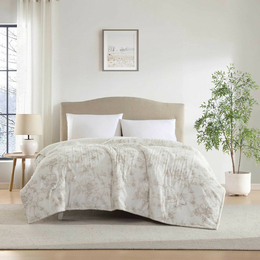 商品説明 商品の特徴・片面は超柔らかいプラッシュポリエステル素材、もう片面は高密度のシェルパ素材を使用・滑らかでふわふわとした肌触りと暖かさを提供・通気性がありながら保温性も備えた軽量設計・日常使用でも柔らかさと外観を保持・サイズ：キング ...