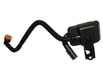 PRODUCT DETAILS レクサス純正 チャコールキャニスター フィルター (Filter Sub-Assy, Charcoal Canister) OEM パーツ【商品情報】・ メーカー：レクサス純正（Genuine Lexus / OEM）・ 部品名：チャコールキャニスター フィルター（Filter Sub-Assy, Charcoal Canister）・ 品番：77706-60020【ご注意】・ 米国からの取り寄せ商品です。お届けまで2〜3週間ほどお時間をいただきます。・ 適合は必ずお車の車台番号・品番でご確認ください。 ■ 商品について 海外輸入品（説明書は英語表記の場合あり） ■ ご注意 ・掲載画像は実物に近い色味になるよう調整しておりますが、ご利用の環境により差異が生じる場合があります。・複数店舗で在庫を共有しているため、ご注文後に在庫切れとなる場合がございます。 ■ 納期について お届けの目安を必ずご確認ください。 海外正規ルート仕入れ品 海外ブランド ▼ 海外正規ブランド店 正規代理店 ▼ 当 店 ※本商品は並行輸入品です 製造元は正規品と同一のブランド・メーカーです。当店では海外正規ルートより仕入れた商品を取り扱っております。流通ルートが異なるのみで、商品自体に違いはございません。 ── 当店の商品について ── 正規品のみ取り扱い 海外正規店・正規代理店から商品を直接仕入れ、国内に輸入して販売しております。 日本未入荷・海外限定モデルも多数 日本未入荷・海外限定モデルも多数取り扱っております。サイズ・カラー違いや海外限定で販売された製品など、日本では手に入りにくいアイテムをお届けいたします。 お求めやすい価格の理由 海外市場での価格差や流通ルートの違いにより、国内販売価格よりお求めやすくなっております。品質はそのままに、よりお手頃な価格でお届けいたします。 安心保証 ご使用前に万が一、製品に不具合がございました場合は、交換または商品代金のご返金にて対応させていただきます。商品到着後5日以内にご連絡ください。 ご注意 海外からの輸入品となります。海外輸送のため、外箱に軽微なスレ等がある場合がございますが、商品本体には影響ございません。 ※在庫状況は仕入先の在庫情報をもとに出来る限り正確に表示しておりますが、取寄せ商品のため、タイミングによりご注文後に欠品・キャンセルとなる場合がございます。 お探しの商品がございましたら、お気軽にご相談ください。