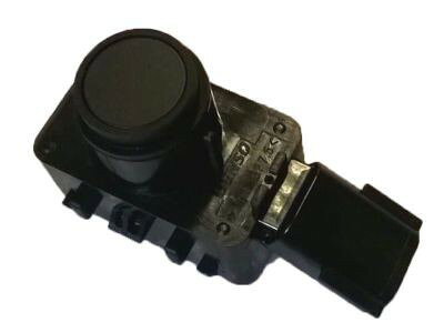 PRODUCT DETAILS レクサス純正 ウルトラソニック センサー (Ultrasonic Sensor) OEM パーツ【商品情報】・ メーカー：レクサス純正（Genuine Lexus / OEM）・ 部品名：ウルトラソニック センサー（Ultrasonic Sensor）・ 品番：89341-48040-C3【ご注意】・ 米国からの取り寄せ商品です。お届けまで2〜3週間ほどお時間をいただきます。・ 適合は必ずお車の車台番号・品番でご確認ください。 ■ 商品について 海外輸入品（説明書は英語表記の場合あり） ■ ご注意 ・掲載画像は実物に近い色味になるよう調整しておりますが、ご利用の環境により差異が生じる場合があります。・複数店舗で在庫を共有しているため、ご注文後に在庫切れとなる場合がございます。 ■ 納期について お届けの目安を必ずご確認ください。 海外正規ルート仕入れ品 海外ブランド ▼ 海外正規ブランド店 正規代理店 ▼ 当 店 ※本商品は並行輸入品です 製造元は正規品と同一のブランド・メーカーです。当店では海外正規ルートより仕入れた商品を取り扱っております。流通ルートが異なるのみで、商品自体に違いはございません。 ── 当店の商品について ── 正規品のみ取り扱い 海外正規店・正規代理店から商品を直接仕入れ、国内に輸入して販売しております。 日本未入荷・海外限定モデルも多数 日本未入荷・海外限定モデルも多数取り扱っております。サイズ・カラー違いや海外限定で販売された製品など、日本では手に入りにくいアイテムをお届けいたします。 お求めやすい価格の理由 海外市場での価格差や流通ルートの違いにより、国内販売価格よりお求めやすくなっております。品質はそのままに、よりお手頃な価格でお届けいたします。 安心保証 ご使用前に万が一、製品に不具合がございました場合は、交換または商品代金のご返金にて対応させていただきます。商品到着後5日以内にご連絡ください。 ご注意 海外からの輸入品となります。海外輸送のため、外箱に軽微なスレ等がある場合がございますが、商品本体には影響ございません。 ※在庫状況は仕入先の在庫情報をもとに出来る限り正確に表示しておりますが、取寄せ商品のため、タイミングによりご注文後に欠品・キャンセルとなる場合がございます。 お探しの商品がございましたら、お気軽にご相談ください。