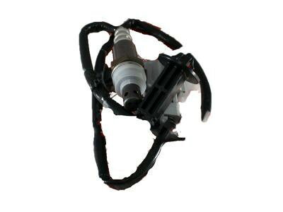 PRODUCT DETAILS レクサス純正 オキシゲンセンサー (Oxygen Sensor) OEM パーツ【商品情報】・ メーカー：レクサス純正（Genuine Lexus / OEM）・ 部品名：オキシゲンセンサー（Oxygen Sensor）・ 品番：89465-48180【ご注意】・ 米国からの取り寄せ商品です。お届けまで2〜3週間ほどお時間をいただきます。・ 適合は必ずお車の車台番号・品番でご確認ください。 ■ 商品について 海外輸入品（説明書は英語表記の場合あり） ■ ご注意 ・掲載画像は実物に近い色味になるよう調整しておりますが、ご利用の環境により差異が生じる場合があります。・複数店舗で在庫を共有しているため、ご注文後に在庫切れとなる場合がございます。 ■ 納期について お届けの目安を必ずご確認ください。 海外正規ルート仕入れ品 海外ブランド ▼ 海外正規ブランド店 正規代理店 ▼ 当 店 ※本商品は並行輸入品です 製造元は正規品と同一のブランド・メーカーです。当店では海外正規ルートより仕入れた商品を取り扱っております。流通ルートが異なるのみで、商品自体に違いはございません。 ── 当店の商品について ── 正規品のみ取り扱い 海外正規店・正規代理店から商品を直接仕入れ、国内に輸入して販売しております。 日本未入荷・海外限定モデルも多数 日本未入荷・海外限定モデルも多数取り扱っております。サイズ・カラー違いや海外限定で販売された製品など、日本では手に入りにくいアイテムをお届けいたします。 お求めやすい価格の理由 海外市場での価格差や流通ルートの違いにより、国内販売価格よりお求めやすくなっております。品質はそのままに、よりお手頃な価格でお届けいたします。 安心保証 ご使用前に万が一、製品に不具合がございました場合は、交換または商品代金のご返金にて対応させていただきます。商品到着後5日以内にご連絡ください。 ご注意 海外からの輸入品となります。海外輸送のため、外箱に軽微なスレ等がある場合がございますが、商品本体には影響ございません。 ※在庫状況は仕入先の在庫情報をもとに出来る限り正確に表示しておりますが、取寄せ商品のため、タイミングによりご注文後に欠品・キャンセルとなる場合がございます。 お探しの商品がございましたら、お気軽にご相談ください。