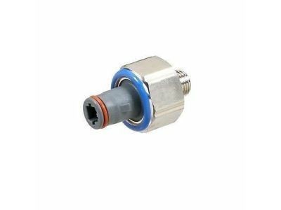 PRODUCT DETAILS レクサス純正 ノックコントロールセンサー (Knock Control Sensor) OEM パーツ【商品情報】・ メーカー：レクサス純正（Genuine Lexus / OEM）・ 部品名：ノックコントロールセンサー（Knock Control Sensor）・ 品番：89615-20020【ご注意】・ 米国からの取り寄せ商品です。お届けまで2〜3週間ほどお時間をいただきます。・ 適合は必ずお車の車台番号・品番でご確認ください。 ■ 商品について 海外輸入品（説明書は英語表記の場合あり） ■ ご注意 ・掲載画像は実物に近い色味になるよう調整しておりますが、ご利用の環境により差異が生じる場合があります。・複数店舗で在庫を共有しているため、ご注文後に在庫切れとなる場合がございます。 ■ 納期について お届けの目安を必ずご確認ください。 海外正規ルート仕入れ品 海外ブランド ▼ 海外正規ブランド店 正規代理店 ▼ 当 店 ※本商品は並行輸入品です 製造元は正規品と同一のブランド・メーカーです。当店では海外正規ルートより仕入れた商品を取り扱っております。流通ルートが異なるのみで、商品自体に違いはございません。 ── 当店の商品について ── 正規品のみ取り扱い 海外正規店・正規代理店から商品を直接仕入れ、国内に輸入して販売しております。 日本未入荷・海外限定モデルも多数 日本未入荷・海外限定モデルも多数取り扱っております。サイズ・カラー違いや海外限定で販売された製品など、日本では手に入りにくいアイテムをお届けいたします。 お求めやすい価格の理由 海外市場での価格差や流通ルートの違いにより、国内販売価格よりお求めやすくなっております。品質はそのままに、よりお手頃な価格でお届けいたします。 安心保証 ご使用前に万が一、製品に不具合がございました場合は、交換または商品代金のご返金にて対応させていただきます。商品到着後5日以内にご連絡ください。 ご注意 海外からの輸入品となります。海外輸送のため、外箱に軽微なスレ等がある場合がございますが、商品本体には影響ございません。 ※在庫状況は仕入先の在庫情報をもとに出来る限り正確に表示しておりますが、取寄せ商品のため、タイミングによりご注文後に欠品・キャンセルとなる場合がございます。 お探しの商品がございましたら、お気軽にご相談ください。
