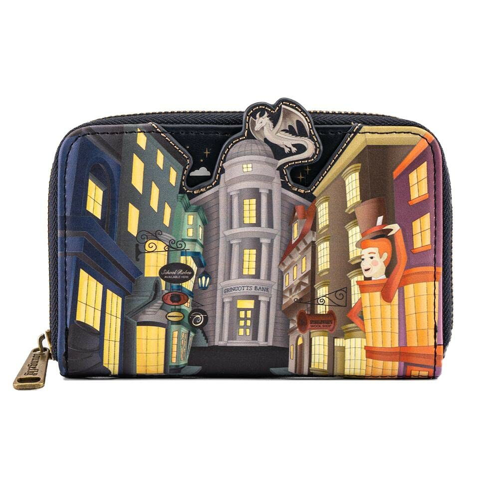 PRODUCT DETAILS Loungefly ハリーポッター ダイアゴン横丁 財布 二つ折り財布 フェイクレザー ジッパーウォレット【商品仕様】・ アイテム種別：財布（二つ折り財布）・ 素材：フェイクレザー（合成皮革）・ 留め具の種類：ファスナー・ サイズ：約15.2cm × 10.2cm × 2.5cm【特徴】・ ハリー・ポッターの公式ライセンス商品です・ ダイアゴン横丁をモチーフにしたアップリケ、箔押し、プリント加工が施されています・ 内側に複数のカードスロットと紙幣用スロットが備わっています ■ 商品について 海外輸入品（説明書は英語表記の場合あり） ■ ご注意 ・掲載画像は実物に近い色味になるよう調整しておりますが、ご利用の環境により差異が生じる場合があります。・複数店舗で在庫を共有しているため、ご注文後に在庫切れとなる場合がございます。 ■ 納期について お届けの目安を必ずご確認ください。 海外正規ルート仕入れ品 海外ブランド ▼ 海外正規ブランド店 正規代理店 ▼ 当 店 ※本商品は並行輸入品です 製造元は正規品と同一のブランド・メーカーです。当店では海外正規ルートより仕入れた商品を取り扱っております。流通ルートが異なるのみで、商品自体に違いはございません。 ── 当店の商品について ── 正規品のみ取り扱い 海外正規店・正規代理店から商品を直接仕入れ、国内に輸入して販売しております。 日本未入荷・海外限定モデルも多数 日本未入荷・海外限定モデルも多数取り扱っております。サイズ・カラー違いや海外限定で販売された製品など、日本では手に入りにくいアイテムをお届けいたします。 お求めやすい価格の理由 海外市場での価格差や流通ルートの違いにより、国内販売価格よりお求めやすくなっております。品質はそのままに、よりお手頃な価格でお届けいたします。 安心保証 ご使用前に万が一、製品に不具合がございました場合は、交換または商品代金のご返金にて対応させていただきます。商品到着後5日以内にご連絡ください。 ご注意 海外からの輸入品となります。海外輸送のため、外箱に軽微なスレ等がある場合がございますが、商品本体には影響ございません。 ※在庫状況は仕入先の在庫情報をもとに出来る限り正確に表示しておりますが、取寄せ商品のため、タイミングによりご注文後に欠品・キャンセルとなる場合がございます。 お探しの商品がございましたら、お気軽にご相談ください。