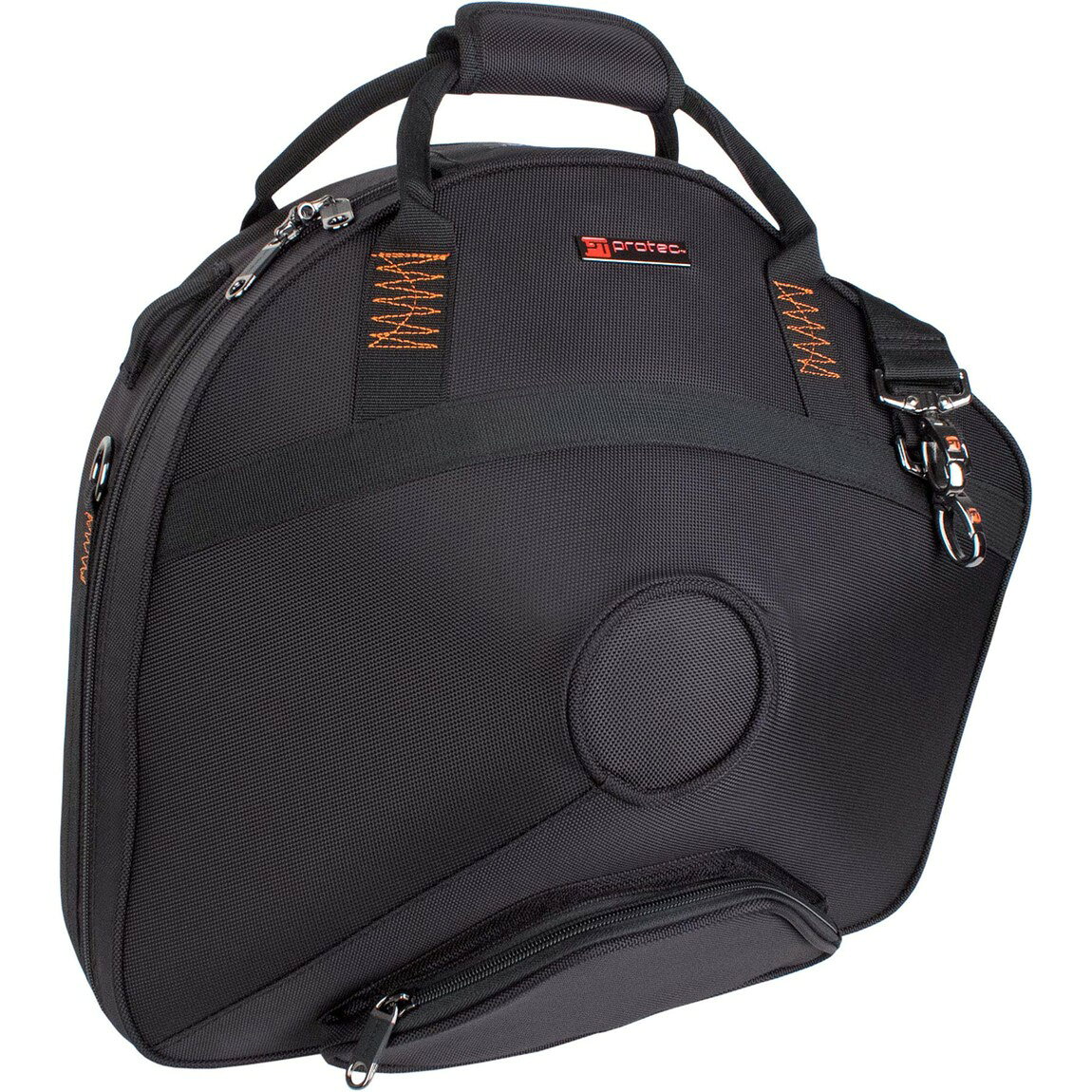 PRODUCT DETAILS Protec フレンチホルン用 ベルカット セミハードケース iPac コンパクト ブラック【商品仕様】・ 対応楽器：フレンチホルン（ベルカットタイプ）・ ケース種別：セミハードケース・ 外装素材：1680デニール・バリスティックナイロン・ 内装素材：ソフトナイレックス（クッション入り）・ 外寸：約40.6 x 40.0 x 22.2 cm・ 重量：約3.2kg・ 付属仕様：ショルダーストラップ、可動式仕切りブロック、2本用マウスピースポーチ、ベル・本体用保護ポーチ【特徴】・ 内部の仕切りやブロックを自由に再配置できるiPacシステムを採用し、楽器の形状に合わせた収納が可能です。・ 外装には耐久性と撥水性に優れた1680デニールのバリスティックナイロンを使用し、軽量な衝撃吸収フレームで楽器を保護します。・ ベルと楽器本体をそれぞれ専用のポーチに収納することで、ケース内部での接触や擦り傷を防止します。・ 大型の外部ポケットには、アクセサリー類を整理して収納できるオーガナイザーが内蔵されています。・ 底面と側面には衝撃からケースを保護し、摩耗を防ぐためのカスタムラバーフットとランナーが設置されています。 ■ 商品について 海外輸入品（説明書は英語表記の場合あり） ■ ご注意 ・掲載画像は実物に近い色味になるよう調整しておりますが、ご利用の環境により差異が生じる場合があります。・複数店舗で在庫を共有しているため、ご注文後に在庫切れとなる場合がございます。 ■ 納期について お届けの目安を必ずご確認ください。 海外正規ルート仕入れ品 海外ブランド ▼ 海外正規ブランド店 正規代理店 ▼ 当 店 ※本商品は並行輸入品です 製造元は正規品と同一のブランド・メーカーです。当店では海外正規ルートより仕入れた商品を取り扱っております。流通ルートが異なるのみで、商品自体に違いはございません。 ── 当店の商品について ── 正規品のみ取り扱い 海外正規店・正規代理店から商品を直接仕入れ、国内に輸入して販売しております。 日本未入荷・海外限定モデルも多数 日本未入荷・海外限定モデルも多数取り扱っております。サイズ・カラー違いや海外限定で販売された製品など、日本では手に入りにくいアイテムをお届けいたします。 お求めやすい価格の理由 海外市場での価格差や流通ルートの違いにより、国内販売価格よりお求めやすくなっております。品質はそのままに、よりお手頃な価格でお届けいたします。 安心保証 ご使用前に万が一、製品に不具合がございました場合は、交換または商品代金のご返金にて対応させていただきます。商品到着後5日以内にご連絡ください。 ご注意 海外からの輸入品となります。海外輸送のため、外箱に軽微なスレ等がある場合がございますが、商品本体には影響ございません。 ※在庫状況は仕入先の在庫情報をもとに出来る限り正確に表示しておりますが、取寄せ商品のため、タイミングによりご注文後に欠品・キャンセルとなる場合がございます。 お探しの商品がございましたら、お気軽にご相談ください。