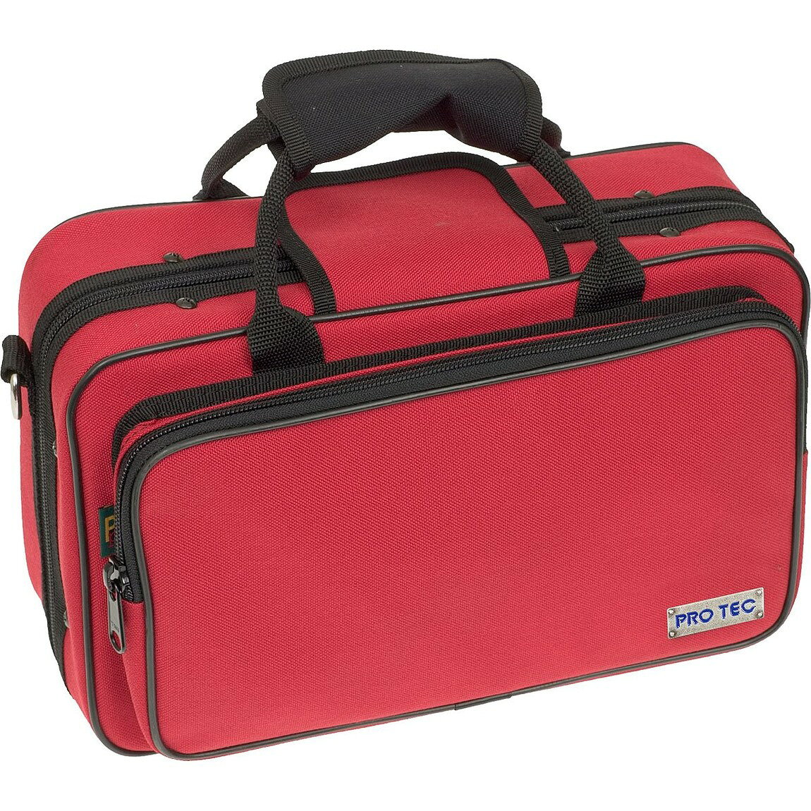 PRODUCT DETAILS Protec クラリネット セミハードケース PRO PAC レッド【商品仕様】・ 対応楽器：B♭クラリネット・ ケース種別：セミハードケース・ 外装素材：1000デニールナイロン・ 内装素材：ソフトプラッシュ生地・ 重量：約1.5kg・ 外寸：約34.3cm x 26.0cm x 10.8cm・ 付属仕様：ショルダーストラップ、外部アクセサリーポケット、小物収納用オーガナイザー【特徴】・ 衝撃吸収性に優れた軽量フレームを採用し、楽器を保護します。・ 外装には耐久性の高い1000デニールのナイロン素材を使用しています。・ 楽器の表面を傷つけにくいソフトプラッシュ生地を内装に採用しています。・ 外側のポケットには、ペンや鍵などの小物を整理して収納できるオーガナイザーが備わっています。・ 付属のショルダーストラップを取り付けることで、肩掛けでの運搬が可能です。 ■ 商品について 海外輸入品（説明書は英語表記の場合あり） ■ ご注意 ・掲載画像は実物に近い色味になるよう調整しておりますが、ご利用の環境により差異が生じる場合があります。・複数店舗で在庫を共有しているため、ご注文後に在庫切れとなる場合がございます。 ■ 納期について お届けの目安を必ずご確認ください。 海外正規ルート仕入れ品 海外ブランド ▼ 海外正規ブランド店 正規代理店 ▼ 当 店 ※本商品は並行輸入品です 製造元は正規品と同一のブランド・メーカーです。当店では海外正規ルートより仕入れた商品を取り扱っております。流通ルートが異なるのみで、商品自体に違いはございません。 ── 当店の商品について ── 正規品のみ取り扱い 海外正規店・正規代理店から商品を直接仕入れ、国内に輸入して販売しております。 日本未入荷・海外限定モデルも多数 日本未入荷・海外限定モデルも多数取り扱っております。サイズ・カラー違いや海外限定で販売された製品など、日本では手に入りにくいアイテムをお届けいたします。 お求めやすい価格の理由 海外市場での価格差や流通ルートの違いにより、国内販売価格よりお求めやすくなっております。品質はそのままに、よりお手頃な価格でお届けいたします。 安心保証 ご使用前に万が一、製品に不具合がございました場合は、交換または商品代金のご返金にて対応させていただきます。商品到着後5日以内にご連絡ください。 ご注意 海外からの輸入品となります。海外輸送のため、外箱に軽微なスレ等がある場合がございますが、商品本体には影響ございません。 ※在庫状況は仕入先の在庫情報をもとに出来る限り正確に表示しておりますが、取寄せ商品のため、タイミングによりご注文後に欠品・キャンセルとなる場合がございます。 お探しの商品がございましたら、お気軽にご相談ください。