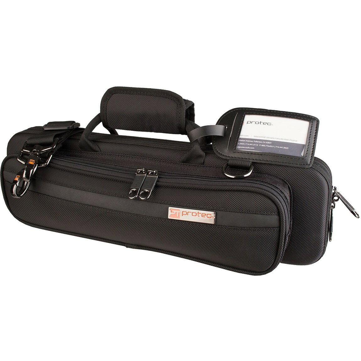 PRODUCT DETAILS Protec フルート用ケース スリムライン PRO PAC ブラック 撥水性 ナイロン製 C管 B管対応【商品仕様】・ 対応楽器：フルート（C足部管、B足部管の両方に対応）・ ケース種別：セミハードケース・ 外装素材：1680デニール バリスティックナイロン（耐候性仕様）・ 内装素材：通気性ベルベット（クッション付き）・ 付属仕様：調節可能ショルダーストラップ、大型マチ付きポケット、クリーニングロッド用収納セクション、金属製足【特徴】・ 衝撃吸収性に優れた軽量フレームを採用し、木製ケースのような保護性能と持ち運びやすさを両立しています。・ 外装には耐久性の高い1680デニールのバリスティックナイロンを使用し、ジグザグ縫製による補強が施されています。・ 大型のマチ付きポケットは小物の収納に適しており、内部にはクリーニングロッド専用のセクションやピッコロケースを収納できるスペースを備えています。・ ケース内装は楽器を傷つけにくい柔らかなベルベット素材で、指をかけるカットアウト形状により楽器の取り出しが容易です。・ 鉛やDEHP、PAHS8、DBP、BBPを含まない、安全性に配慮した素材を使用して製造されています。 ■ 商品について 海外輸入品（説明書は英語表記の場合あり） ■ ご注意 ・掲載画像は実物に近い色味になるよう調整しておりますが、ご利用の環境により差異が生じる場合があります。・複数店舗で在庫を共有しているため、ご注文後に在庫切れとなる場合がございます。 ■ 納期について お届けの目安を必ずご確認ください。 海外正規ルート仕入れ品 海外ブランド ▼ 海外正規ブランド店 正規代理店 ▼ 当 店 ※本商品は並行輸入品です 製造元は正規品と同一のブランド・メーカーです。当店では海外正規ルートより仕入れた商品を取り扱っております。流通ルートが異なるのみで、商品自体に違いはございません。 ── 当店の商品について ── 正規品のみ取り扱い 海外正規店・正規代理店から商品を直接仕入れ、国内に輸入して販売しております。 日本未入荷・海外限定モデルも多数 日本未入荷・海外限定モデルも多数取り扱っております。サイズ・カラー違いや海外限定で販売された製品など、日本では手に入りにくいアイテムをお届けいたします。 お求めやすい価格の理由 海外市場での価格差や流通ルートの違いにより、国内販売価格よりお求めやすくなっております。品質はそのままに、よりお手頃な価格でお届けいたします。 安心保証 ご使用前に万が一、製品に不具合がございました場合は、交換または商品代金のご返金にて対応させていただきます。商品到着後5日以内にご連絡ください。 ご注意 海外からの輸入品となります。海外輸送のため、外箱に軽微なスレ等がある場合がございますが、商品本体には影響ございません。 ※在庫状況は仕入先の在庫情報をもとに出来る限り正確に表示しておりますが、取寄せ商品のため、タイミングによりご注文後に欠品・キャンセルとなる場合がございます。 お探しの商品がございましたら、お気軽にご相談ください。