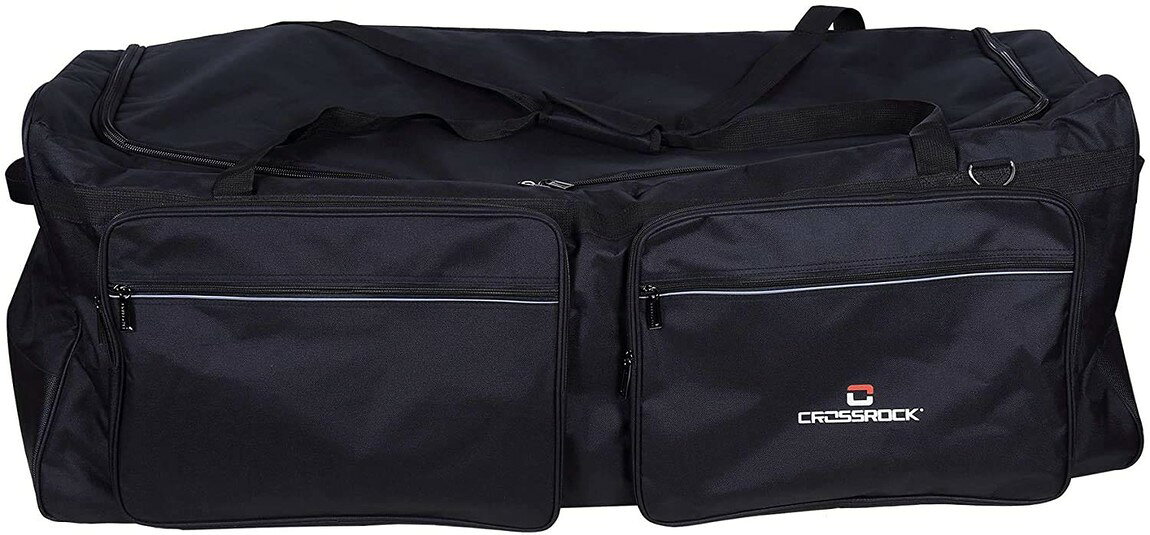 PRODUCT DETAILS クロスロック ドラムハードウェア用 収納バッグ 48インチ 10mmパッド付 ポリエステル素材【商品仕様】・ アイテム種別：ドラムハードウェア用バッグ・ 素材：600Dポリエステル・ クッション材：10mmパッド・ サイズ：48インチ（約121.9cm）・ 付属品：取り外し可能なショルダーストラップ【特徴】・ 外装に耐久性のある600Dポリエステル素材を採用し、10mmのクッション材で内部を保護します。・ 底部には耐摩耗性に優れた素材を使用し、重量のある機材の運搬に適した設計となっています。・ 楽譜や周辺小物の整理に便利な大型の外部アクセサリーポケットを2箇所に備えています。・ 取り外し可能なショルダーストラップとパッド入りのハンドルにより、持ち運びのスタイルを選択可能です。・ 48インチのロングサイズ設計により、複数のドラムスタンドやハードウェアをまとめて収納できます。 ■ 商品について 海外輸入品（説明書は英語表記の場合あり） ■ ご注意 ・掲載画像は実物に近い色味になるよう調整しておりますが、ご利用の環境により差異が生じる場合があります。・複数店舗で在庫を共有しているため、ご注文後に在庫切れとなる場合がございます。 ■ 納期について お届けの目安を必ずご確認ください。 海外正規ルート仕入れ品 海外ブランド ▼ 海外正規ブランド店 正規代理店 ▼ 当 店 ※本商品は並行輸入品です 製造元は正規品と同一のブランド・メーカーです。当店では海外正規ルートより仕入れた商品を取り扱っております。流通ルートが異なるのみで、商品自体に違いはございません。 ── 当店の商品について ── 正規品のみ取り扱い 海外正規店・正規代理店から商品を直接仕入れ、国内に輸入して販売しております。 日本未入荷・海外限定モデルも多数 日本未入荷・海外限定モデルも多数取り扱っております。サイズ・カラー違いや海外限定で販売された製品など、日本では手に入りにくいアイテムをお届けいたします。 お求めやすい価格の理由 海外市場での価格差や流通ルートの違いにより、国内販売価格よりお求めやすくなっております。品質はそのままに、よりお手頃な価格でお届けいたします。 安心保証 ご使用前に万が一、製品に不具合がございました場合は、交換または商品代金のご返金にて対応させていただきます。商品到着後5日以内にご連絡ください。 ご注意 海外からの輸入品となります。海外輸送のため、外箱に軽微なスレ等がある場合がございますが、商品本体には影響ございません。 ※在庫状況は仕入先の在庫情報をもとに出来る限り正確に表示しておりますが、取寄せ商品のため、タイミングによりご注文後に欠品・キャンセルとなる場合がございます。 お探しの商品がございましたら、お気軽にご相談ください。