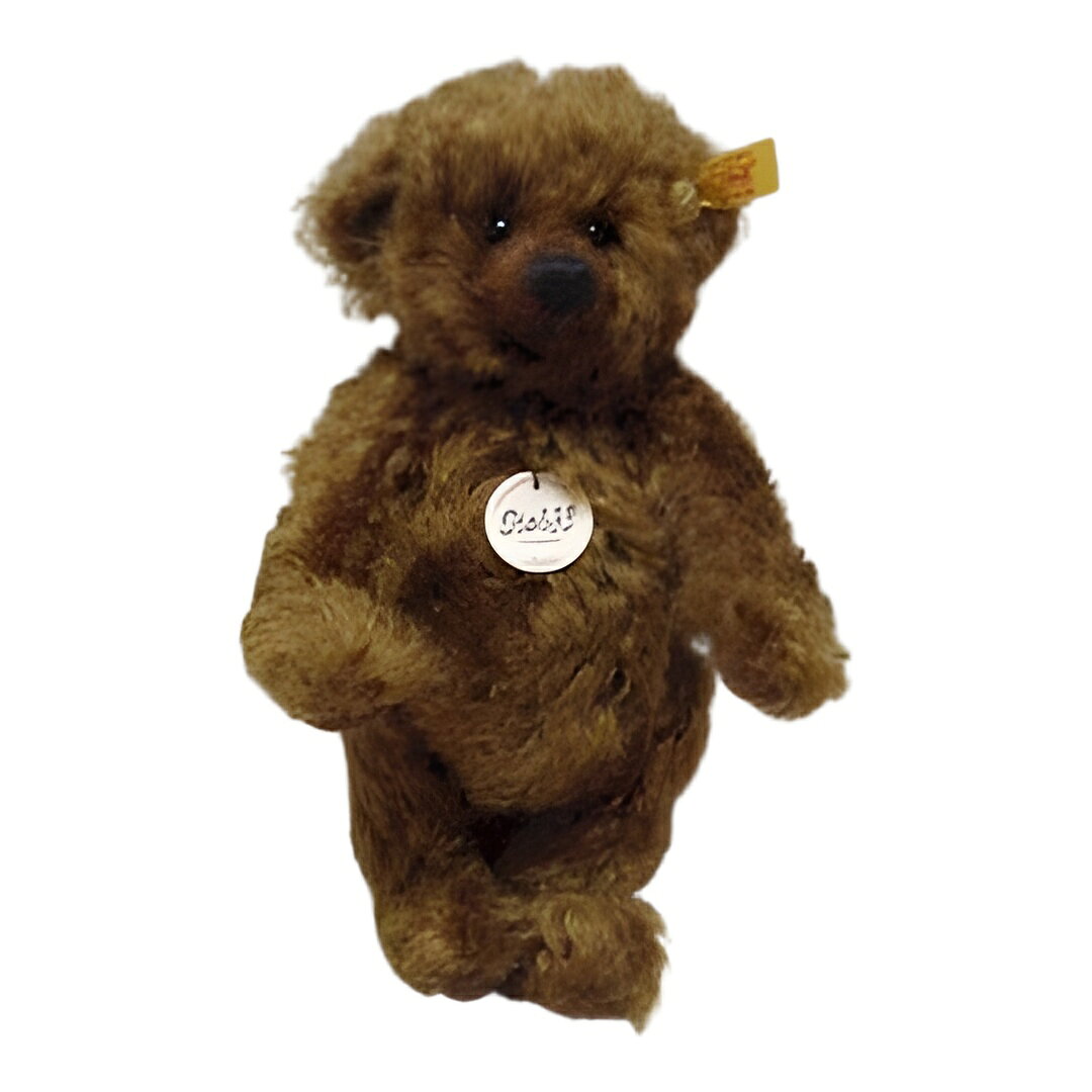 PRODUCT DETAILS シュタイフ モヘア ヨナ テディベア ブラウン 18cm 2009年製 Steiff 001048 ぬいぐるみ【商品仕様】・ブランド：Steiff（シュタイフ）・シリーズ：ミニチュア・EAN（メーカー型番）：001048・サイズ：18 cm・製造年：2009・限定数：限定なし・化粧箱：なし・証明書：なし・商品状態：新品・未使用 ■ 商品について 海外輸入品（付属の説明書・証明書は英語またはドイツ語表記の場合があります） ■ 経年についてのご注意 本品は製造から約17年が経過した未使用品（デッドストック）です。未使用ではありますが、経年により毛並みの癖・わずかな色あせ・タグや同梱物の黄ばみ・化粧箱のスレや変色が見られる場合があります。これらは経年による自然な変化であり、不良品ではございません。 ■ ご注意 ・掲載画像は実物に近い色味になるよう調整しておりますが、ご利用の環境により差異が生じる場合があります。・複数店舗で在庫を共有しているため、ご注文後に在庫切れとなる場合がございます。 ■ 納期について お届けの目安を必ずご確認ください。 海外正規ルート仕入れ品 海外ブランド ▼ 海外正規ブランド店 正規代理店 ▼ 当 店 ※本商品は並行輸入品です 製造元は正規品と同一のブランド・メーカーです。当店では海外正規ルートより仕入れた商品を取り扱っております。流通ルートが異なるのみで、商品自体に違いはございません。 ── 当店の商品について ── 正規品のみ取り扱い 海外正規店・正規代理店から商品を直接仕入れ、国内に輸入して販売しております。 日本未入荷・海外限定モデルも多数 日本未入荷・海外限定モデルも多数取り扱っております。サイズ・カラー違いや海外限定で販売された製品など、日本では手に入りにくいアイテムをお届けいたします。 お求めやすい価格の理由 海外市場での価格差や流通ルートの違いにより、国内販売価格よりお求めやすくなっております。品質はそのままに、よりお手頃な価格でお届けいたします。 安心保証 ご使用前に万が一、製品に不具合がございました場合は、交換または商品代金のご返金にて対応させていただきます。商品到着後5日以内にご連絡ください。 ご注意 海外からの輸入品となります。海外輸送のため、外箱に軽微なスレ等がある場合がございますが、商品本体には影響ございません。 ※在庫状況は仕入先の在庫情報をもとに出来る限り正確に表示しておりますが、取寄せ商品のため、タイミングによりご注文後に欠品・キャンセルとなる場合がございます。 お探しの商品がございましたら、お気軽にご相談ください。
