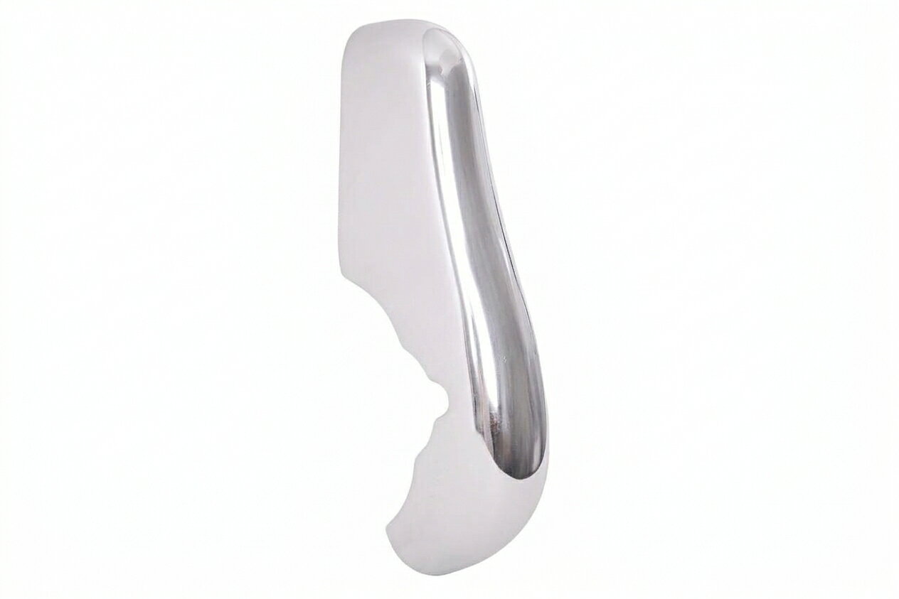 PRODUCT DETAILS ポルシェ 356A 356 Pre-A 用 バンパーホーン フロント左/リア右 (Bumper Horn)【商品情報】・部品名：バンパーホーン (Bumper Horn)・対応車種：356A / 356 Pre-A・仕様：260mm / フロント左・リア右用 / 重量：0.56kg【ご注意】・海外からの取り寄せ商品です・適合は車台番号や年式で必ずご確認ください・取り付けは専門店での作業を推奨します ■ 商品について 海外輸入品（説明書は英語表記の場合あり） ■ ご注意 ・掲載画像は実物に近い色味になるよう調整しておりますが、ご利用の環境により差異が生じる場合があります。・複数店舗で在庫を共有しているため、ご注文後に在庫切れとなる場合がございます。 ■ 納期について お届けの目安を必ずご確認ください。 海外正規ルート仕入れ品 海外ブランド ▼ 海外正規ブランド店 正規代理店 ▼ 当 店 ※本商品は並行輸入品です 製造元は正規品と同一のブランド・メーカーです。当店では海外正規ルートより仕入れた商品を取り扱っております。流通ルートが異なるのみで、商品自体に違いはございません。 ── 当店の商品について ── 正規品のみ取り扱い 海外正規店・正規代理店から商品を直接仕入れ、国内に輸入して販売しております。 日本未入荷・海外限定モデルも多数 日本未入荷・海外限定モデルも多数取り扱っております。サイズ・カラー違いや海外限定で販売された製品など、日本では手に入りにくいアイテムをお届けいたします。 お求めやすい価格の理由 海外市場での価格差や流通ルートの違いにより、国内販売価格よりお求めやすくなっております。品質はそのままに、よりお手頃な価格でお届けいたします。 安心保証 ご使用前に万が一、製品に不具合がございました場合は、交換または商品代金のご返金にて対応させていただきます。商品到着後5日以内にご連絡ください。 ご注意 海外からの輸入品となります。海外輸送のため、外箱に軽微なスレ等がある場合がございますが、商品本体には影響ございません。 ※在庫状況は仕入先の在庫情報をもとに出来る限り正確に表示しておりますが、取寄せ商品のため、タイミングによりご注文後に欠品・キャンセルとなる場合がございます。 お探しの商品がございましたら、お気軽にご相談ください。