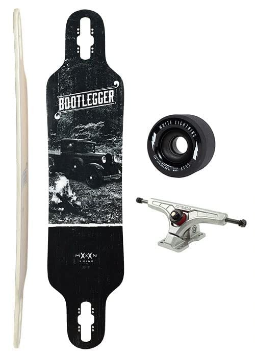 PRODUCT DETAILS MOONSHINE MANUFACTURING Bootlegger ロングボード コンプリート 9.13インチ 防水仕様 クルーザー【商品仕様】・ 種別：ロングボード（コンプリートセット）・ デッキサイズ：幅 9.13インチ（約23.19cm） × 長さ 39.5インチ（約100.33cm）・ ウィールベース：29.75 - 30.5インチ（約75.56 - 77.47cm）・ デッキ素材：ウッド（防水構造、60Dウレタンレール採用）・ トラック：Arsenal 180mm 50°・ ウィール：White Lightning 70mm 82a SLIP・ 付属品：カスタムグリップテープ、ベアリング、スペーサー、ハードウェア【特徴】・ デッキ本体に完全防水加工を施し、エッジには耐久性の高い60Dウレタンレールを装備した全天候型モデルです。・ わずかなキャンバー（反り）と緩やかなコンケーブ（凹み）により、安定感のある滑らかな乗り心地を実現しています。・ クルージングやフリースタイルに適した設計で、持ち運びのしやすさも考慮されたサイズ感です。・ Arsenal製トラックとWhite Lightning製ウィールを組み合わせた、すぐに使用可能な完成品セットです。【ご注意】・ 海外並行輸入品のため、付属の説明書がある場合は英語表記となります。 ■ 商品について 海外輸入品（説明書は英語表記の場合あり） ■ ご注意 ・掲載画像は実物に近い色味になるよう調整しておりますが、ご利用の環境により差異が生じる場合があります。・複数店舗で在庫を共有しているため、ご注文後に在庫切れとなる場合がございます。 ■ 納期について お届けの目安を必ずご確認ください。 海外正規ルート仕入れ品 海外ブランド ▼ 海外正規ブランド店 正規代理店 ▼ 当 店 ※本商品は並行輸入品です 製造元は正規品と同一のブランド・メーカーです。当店では海外正規ルートより仕入れた商品を取り扱っております。流通ルートが異なるのみで、商品自体に違いはございません。 ── 当店の商品について ── 正規品のみ取り扱い 海外正規店・正規代理店から商品を直接仕入れ、国内に輸入して販売しております。 日本未入荷・海外限定モデルも多数 日本未入荷・海外限定モデルも多数取り扱っております。サイズ・カラー違いや海外限定で販売された製品など、日本では手に入りにくいアイテムをお届けいたします。 お求めやすい価格の理由 海外市場での価格差や流通ルートの違いにより、国内販売価格よりお求めやすくなっております。品質はそのままに、よりお手頃な価格でお届けいたします。 安心保証 ご使用前に万が一、製品に不具合がございました場合は、交換または商品代金のご返金にて対応させていただきます。商品到着後5日以内にご連絡ください。 ご注意 海外からの輸入品となります。海外輸送のため、外箱に軽微なスレ等がある場合がございますが、商品本体には影響ございません。 ※在庫状況は仕入先の在庫情報をもとに出来る限り正確に表示しておりますが、取寄せ商品のため、タイミングによりご注文後に欠品・キャンセルとなる場合がございます。 お探しの商品がございましたら、お気軽にご相談ください。