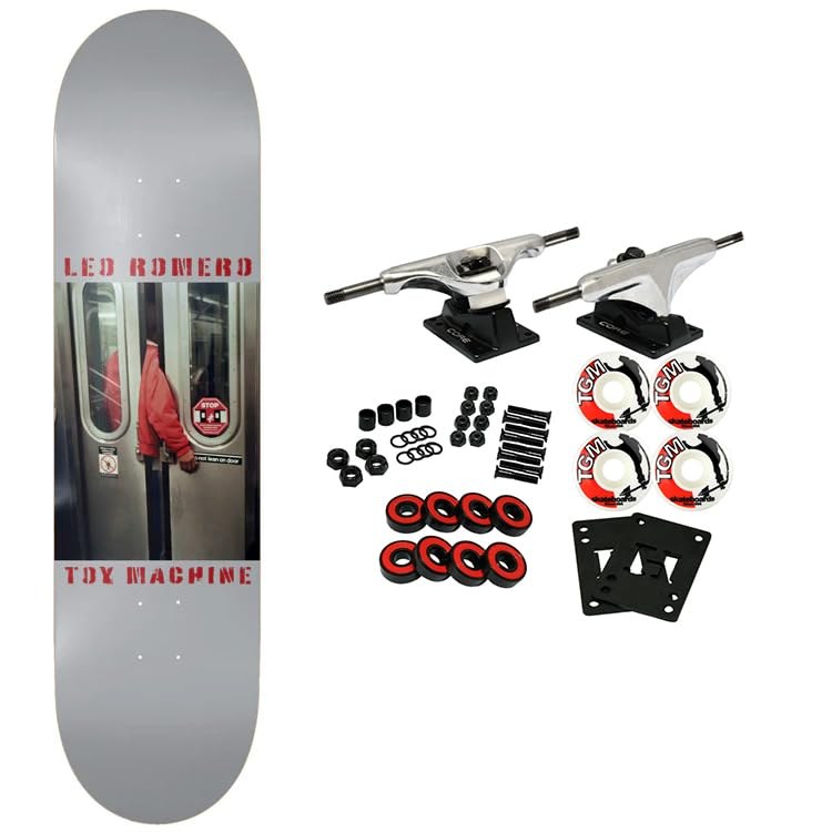 PRODUCT DETAILS Toy Machine Romero Wisecup スケートボード コンプリート 8.25" x 31.75"【商品仕様】・ 種別：スケートボード コンプリート（未組み立てキット）・ デッキ幅：8.25インチ（約20.96cm）・ デッキ長さ：31.75インチ（約80.65cm）・ ホイールベース：14.13インチ（約35.89cm）・ 素材：7層北米産メイプル・ トラック：Core製アルミトラック（グレード8キングピン・スチールアクスル）・ ウィール：52mm 99A・ ベアリング：Amp Bearings Abec 5（メンテナンス可能シールド採用）【特徴】・ Toy Machineのプロモデル、Romero Wisecupのデッキを採用したスケートボード一式です。・ デッキには耐久性の高い北米産メイプルを使用しており、初心者からプロまで対応する設計です。・ Core製の軽量で頑丈なアルミトラックと、ストリートやパークに適した52mmウィールを組み合わせています。・ 付属のAmpベアリングは、合成オイルとゴム製シールドを採用し、滑らかな回転を維持します。・ 各パーツが独立した未組み立ての状態で届くため、自分好みのセッティングで構築が可能です。【ご注意】・ 海外並行輸入品のため、付属の説明書がある場合は英語表記となります。 ■ 商品について 海外輸入品（説明書は英語表記の場合あり） ■ ご注意 ・掲載画像は実物に近い色味になるよう調整しておりますが、ご利用の環境により差異が生じる場合があります。・複数店舗で在庫を共有しているため、ご注文後に在庫切れとなる場合がございます。 ■ 納期について お届けの目安を必ずご確認ください。 海外正規ルート仕入れ品 海外ブランド ▼ 海外正規ブランド店 正規代理店 ▼ 当 店 ※本商品は並行輸入品です 製造元は正規品と同一のブランド・メーカーです。当店では海外正規ルートより仕入れた商品を取り扱っております。流通ルートが異なるのみで、商品自体に違いはございません。 ── 当店の商品について ── 正規品のみ取り扱い 海外正規店・正規代理店から商品を直接仕入れ、国内に輸入して販売しております。 日本未入荷・海外限定モデルも多数 日本未入荷・海外限定モデルも多数取り扱っております。サイズ・カラー違いや海外限定で販売された製品など、日本では手に入りにくいアイテムをお届けいたします。 お求めやすい価格の理由 海外市場での価格差や流通ルートの違いにより、国内販売価格よりお求めやすくなっております。品質はそのままに、よりお手頃な価格でお届けいたします。 安心保証 ご使用前に万が一、製品に不具合がございました場合は、交換または商品代金のご返金にて対応させていただきます。商品到着後5日以内にご連絡ください。 ご注意 海外からの輸入品となります。海外輸送のため、外箱に軽微なスレ等がある場合がございますが、商品本体には影響ございません。 ※在庫状況は仕入先の在庫情報をもとに出来る限り正確に表示しておりますが、取寄せ商品のため、タイミングによりご注文後に欠品・キャンセルとなる場合がございます。 お探しの商品がございましたら、お気軽にご相談ください。