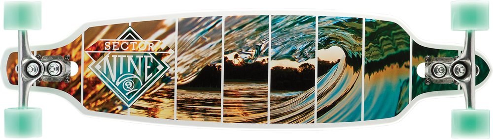 PRODUCT DETAILS Sector 9 Sprocket 9 Ball ロングボード コンプリート 9.0インチ 36.0インチ【商品仕様】・ 種別：ロングボード コンプリート（完成品）・ デッキサイズ：9.0 x 36.0インチ（幅 約22.8cm × 全長 約91.4cm）・ デッキ素材：8層メイプル・ トラック：Gullwing Sidewinder II・ ウィール：69mm 78a Nineball Slalom Wheels・ ベアリング：ABEC 5・ ボルト：1.125インチ スチールボルト【特徴】・ 低重心なドロップスルーマウントを採用したロングボードの完成品です。・ ダブルキングピントラックのGullwing Sidewinder IIを搭載しており、深いターンが可能です。・ デッキは耐久性の高い8層のメイプル材を使用しています。・ 直径69mmのソフトウィールにより、路面の振動を抑えたスムーズな走行が可能です。・ キャンバー形状のデッキにより、走行時に適度な反発が得られます。【ご注意】・ 海外並行輸入品のため、付属の説明書がある場合は英語表記となります。 ■ 商品について 海外輸入品（説明書は英語表記の場合あり） ■ ご注意 ・掲載画像は実物に近い色味になるよう調整しておりますが、ご利用の環境により差異が生じる場合があります。・複数店舗で在庫を共有しているため、ご注文後に在庫切れとなる場合がございます。 ■ 納期について お届けの目安を必ずご確認ください。 海外正規ルート仕入れ品 海外ブランド ▼ 海外正規ブランド店 正規代理店 ▼ 当 店 ※本商品は並行輸入品です 製造元は正規品と同一のブランド・メーカーです。当店では海外正規ルートより仕入れた商品を取り扱っております。流通ルートが異なるのみで、商品自体に違いはございません。 ── 当店の商品について ── 正規品のみ取り扱い 海外正規店・正規代理店から商品を直接仕入れ、国内に輸入して販売しております。 日本未入荷・海外限定モデルも多数 日本未入荷・海外限定モデルも多数取り扱っております。サイズ・カラー違いや海外限定で販売された製品など、日本では手に入りにくいアイテムをお届けいたします。 お求めやすい価格の理由 海外市場での価格差や流通ルートの違いにより、国内販売価格よりお求めやすくなっております。品質はそのままに、よりお手頃な価格でお届けいたします。 安心保証 ご使用前に万が一、製品に不具合がございました場合は、交換または商品代金のご返金にて対応させていただきます。商品到着後5日以内にご連絡ください。 ご注意 海外からの輸入品となります。海外輸送のため、外箱に軽微なスレ等がある場合がございますが、商品本体には影響ございません。 ※在庫状況は仕入先の在庫情報をもとに出来る限り正確に表示しておりますが、取寄せ商品のため、タイミングによりご注文後に欠品・キャンセルとなる場合がございます。 お探しの商品がございましたら、お気軽にご相談ください。