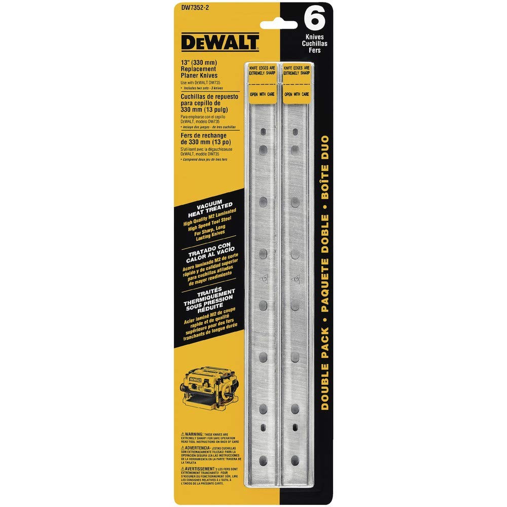 PRODUCT DETAILS DEWALTデウォルト 13インチ プレーナー用 替刃 両刃タイプ 2セット入 DW7352-2【商品仕様】・ 種類：プレーナー用替刃（自動カンナ用）・ サイズ：13インチ（約33cm）・ 材質：M2ラミネート工具鋼・ 仕様：両刃タイプ（ダブルサイド）・ 入数：2セット（各セット3枚入）・ 対応モデル：DEWALT DW735 / DW735X【特徴】・ M2ラミネート工具鋼を採用しており、従来の刃物材料に比べ鋭い切れ味が長持ちします。・ 真空熱処理プロセスにより、刃の寿命を向上させ、欠けの発生を抑えます。・ 両刃仕様のため、一方の面が摩耗した際に反転させて使用することが可能です。・ カッターヘッドへの取り付けをスムーズにするための位置決め穴（ロケーターホール）が加工されています。・ 1パッケージに2セット分の替刃が同梱されたバリューパックです。【ご注意】・ 米国仕様の輸入品です。取扱説明書が付属する場合は英語表記です。 ■ 商品について 海外輸入品（説明書は英語表記の場合あり） ■ ご注意 ・掲載画像は実物に近い色味になるよう調整しておりますが、ご利用の環境により差異が生じる場合があります。・複数店舗で在庫を共有しているため、ご注文後に在庫切れとなる場合がございます。 ■ 納期について お届けの目安を必ずご確認ください。 海外正規ルート仕入れ品 海外ブランド ▼ 海外正規ブランド店 正規代理店 ▼ 当 店 ※本商品は並行輸入品です 製造元は正規品と同一のブランド・メーカーです。当店では海外正規ルートより仕入れた商品を取り扱っております。流通ルートが異なるのみで、商品自体に違いはございません。 ── 当店の商品について ── 正規品のみ取り扱い 海外正規店・正規代理店から商品を直接仕入れ、国内に輸入して販売しております。 日本未入荷・海外限定モデルも多数 日本未入荷・海外限定モデルも多数取り扱っております。サイズ・カラー違いや海外限定で販売された製品など、日本では手に入りにくいアイテムをお届けいたします。 お求めやすい価格の理由 海外市場での価格差や流通ルートの違いにより、国内販売価格よりお求めやすくなっております。品質はそのままに、よりお手頃な価格でお届けいたします。 安心保証 ご使用前に万が一、製品に不具合がございました場合は、交換または商品代金のご返金にて対応させていただきます。商品到着後5日以内にご連絡ください。 ご注意 海外からの輸入品となります。海外輸送のため、外箱に軽微なスレ等がある場合がございますが、商品本体には影響ございません。 ※在庫状況は仕入先の在庫情報をもとに出来る限り正確に表示しておりますが、取寄せ商品のため、タイミングによりご注文後に欠品・キャンセルとなる場合がございます。 お探しの商品がございましたら、お気軽にご相談ください。