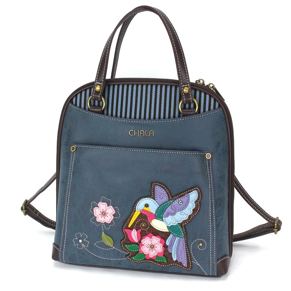 PRODUCT DETAILS CHALA ハチドリ バックパック ショルダーバッグ 2WAY ヴィガンレザー キャンバス ブルー【商品仕様】・ 種類：バックパック、ショルダーバッグ、ハンドバッグ・ シリーズ：Chala Pal Character・ 素材：ヴィガンレザー（合成皮革）、キャンバス、アンティーク調ブロンズ金具・ サイズ：約25.4cm x 24.1cm x 8.9cm・ ストラップ長さ（調整可能）：約15.2cm - 38.1cm【特徴】・ ストラップの調整により、バックパック、ショルダーバッグ、ハンドバッグとして形態を変更できるコンバーチブル設計。・ 正面のジッパーポケット、中央のスナップポケット、複数の内側ポケットを備えたメインコンパートメントなど収納機能が充実。・ iPad Pro 11インチ、Samsung Galaxy Tab A8、Amazon Fire 10、Kindle Scribeなどのタブレット端末が収納可能なサイズ。・ 細部までステッチと装飾を施したハチドリ（ハミングバード）のキャラクターデザインを採用。・ 耐久性のあるヴィガンレザーとキャンバス生地を組み合わせ、安全性の高いジッパー開閉構造。 ■ 商品について 海外輸入品（説明書は英語表記の場合あり） ■ ご注意 ・掲載画像は実物に近い色味になるよう調整しておりますが、ご利用の環境により差異が生じる場合があります。・複数店舗で在庫を共有しているため、ご注文後に在庫切れとなる場合がございます。 ■ 納期について お届けの目安を必ずご確認ください。 海外正規ルート仕入れ品 海外ブランド ▼ 海外正規ブランド店 正規代理店 ▼ 当 店 ※本商品は並行輸入品です 製造元は正規品と同一のブランド・メーカーです。当店では海外正規ルートより仕入れた商品を取り扱っております。流通ルートが異なるのみで、商品自体に違いはございません。 ── 当店の商品について ── 正規品のみ取り扱い 海外正規店・正規代理店から商品を直接仕入れ、国内に輸入して販売しております。 日本未入荷・海外限定モデルも多数 日本未入荷・海外限定モデルも多数取り扱っております。サイズ・カラー違いや海外限定で販売された製品など、日本では手に入りにくいアイテムをお届けいたします。 お求めやすい価格の理由 海外市場での価格差や流通ルートの違いにより、国内販売価格よりお求めやすくなっております。品質はそのままに、よりお手頃な価格でお届けいたします。 安心保証 ご使用前に万が一、製品に不具合がございました場合は、交換または商品代金のご返金にて対応させていただきます。商品到着後5日以内にご連絡ください。 ご注意 海外からの輸入品となります。海外輸送のため、外箱に軽微なスレ等がある場合がございますが、商品本体には影響ございません。 ※在庫状況は仕入先の在庫情報をもとに出来る限り正確に表示しておりますが、取寄せ商品のため、タイミングによりご注文後に欠品・キャンセルとなる場合がございます。 お探しの商品がございましたら、お気軽にご相談ください。