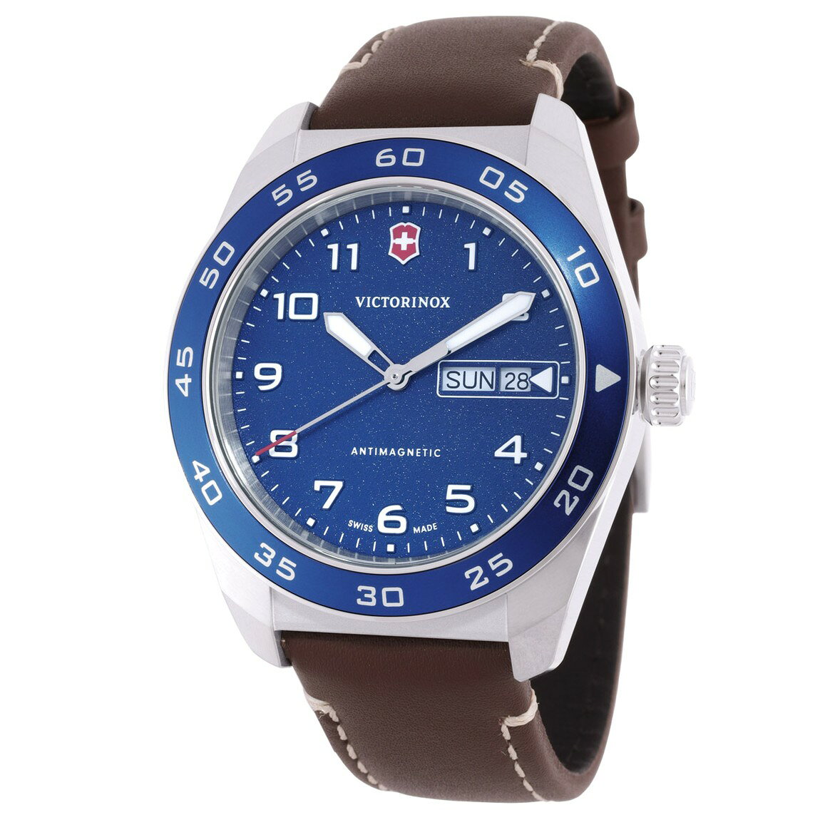 PRODUCT DETAILS Victorinox Swiss Army 腕時計 メンズ ブルー文字盤 ブラウンレザーストラップ クオーツ 242040【商品仕様】・ ブランド：Victorinox・ ムーブメント：クオーツ（Ronda Caliber 517）・ ケース素材：ステンレススチール・ ケース径：42 mm・ ケース厚：11 mm・ バンド素材：レザー・ バンド幅：21 mm・ 文字盤カラー：ブルー・ 防水性：100 meters / 330 feet・ その他機能：日付・曜日表示、蓄光針・インデックス【特徴】・ 3時位置に曜日と日付の表示機能を備えたデイデイト仕様のモデルです。・ 視認性を高めるため、針とアワーマーカーには蓄光塗料が施されています。・ ブルーのダイアルとベゼルに、落ち着いたブラウンのレザーストラップを組み合わせています。・ スイス製のRonda Caliber 517クオーツムーブメントを搭載しています。・ 100m（10気圧）の防水性能を備えており、日常生活で安心してお使いいただけます。 ■ 商品について 海外輸入品（説明書は英語表記の場合あり） ■ ご注意 ・掲載画像は実物に近い色味になるよう調整しておりますが、ご利用の環境により差異が生じる場合があります。・複数店舗で在庫を共有しているため、ご注文後に在庫切れとなる場合がございます。 ■ 納期について お届けの目安を必ずご確認ください。 海外正規ルート仕入れ品 海外ブランド ▼ 海外正規ブランド店 正規代理店 ▼ 当 店 ※本商品は並行輸入品です 製造元は正規品と同一のブランド・メーカーです。当店では海外正規ルートより仕入れた商品を取り扱っております。流通ルートが異なるのみで、商品自体に違いはございません。 ── 当店の商品について ── 正規品のみ取り扱い 海外正規店・正規代理店から商品を直接仕入れ、国内に輸入して販売しております。 日本未入荷・海外限定モデルも多数 日本未入荷・海外限定モデルも多数取り扱っております。サイズ・カラー違いや海外限定で販売された製品など、日本では手に入りにくいアイテムをお届けいたします。 お求めやすい価格の理由 海外市場での価格差や流通ルートの違いにより、国内販売価格よりお求めやすくなっております。品質はそのままに、よりお手頃な価格でお届けいたします。 安心保証 ご使用前に万が一、製品に不具合がございました場合は、交換または商品代金のご返金にて対応させていただきます。商品到着後5日以内にご連絡ください。 ご注意 海外からの輸入品となります。海外輸送のため、外箱に軽微なスレ等がある場合がございますが、商品本体には影響ございません。 ※在庫状況は仕入先の在庫情報をもとに出来る限り正確に表示しておりますが、取寄せ商品のため、タイミングによりご注文後に欠品・キャンセルとなる場合がございます。 お探しの商品がございましたら、お気軽にご相談ください。