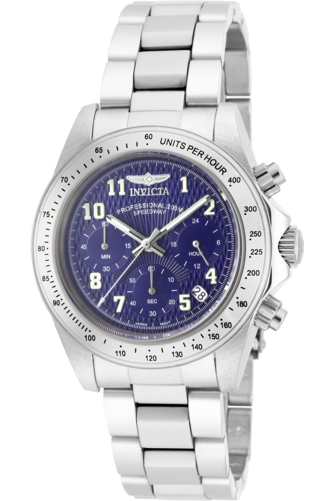 PRODUCT DETAILS Invicta Speedway 腕時計 シルバー文字盤 日本製クオーツ クロノグラフ メンズ 17024【商品仕様】・ ブランド：Invicta・ ムーブメント：日本製クオーツ（クロノグラフ）・ ケース径：40mm・ 文字盤色：シルバー・ 防水性能：200m（660フィート）・ その他：スクリューバック、Tritnite夜光針、サブダイヤル【特徴】・ 日本製のクオーツムーブメントを搭載したクロノグラフモデルです。・ 200メートルの防水性能を備え、ケース裏面はスクリューバック仕様となっています。・ 指針には暗所での視認性を補助するTritnite夜光塗料が採用されています。・ 文字盤にはテクスチャ加工が施され、複数のサブダイヤルが配置されています。・ ケース径40mmのサイズで設計されたアナログ表示の腕時計です。 ■ 商品について 海外輸入品（説明書は英語表記の場合あり） ■ ご注意 ・掲載画像は実物に近い色味になるよう調整しておりますが、ご利用の環境により差異が生じる場合があります。・複数店舗で在庫を共有しているため、ご注文後に在庫切れとなる場合がございます。 ■ 納期について お届けの目安を必ずご確認ください。 海外正規ルート仕入れ品 海外ブランド ▼ 海外正規ブランド店 正規代理店 ▼ 当 店 ※本商品は並行輸入品です 製造元は正規品と同一のブランド・メーカーです。当店では海外正規ルートより仕入れた商品を取り扱っております。流通ルートが異なるのみで、商品自体に違いはございません。 ── 当店の商品について ── 正規品のみ取り扱い 海外正規店・正規代理店から商品を直接仕入れ、国内に輸入して販売しております。 日本未入荷・海外限定モデルも多数 日本未入荷・海外限定モデルも多数取り扱っております。サイズ・カラー違いや海外限定で販売された製品など、日本では手に入りにくいアイテムをお届けいたします。 お求めやすい価格の理由 海外市場での価格差や流通ルートの違いにより、国内販売価格よりお求めやすくなっております。品質はそのままに、よりお手頃な価格でお届けいたします。 安心保証 ご使用前に万が一、製品に不具合がございました場合は、交換または商品代金のご返金にて対応させていただきます。商品到着後5日以内にご連絡ください。 ご注意 海外からの輸入品となります。海外輸送のため、外箱に軽微なスレ等がある場合がございますが、商品本体には影響ございません。 ※在庫状況は仕入先の在庫情報をもとに出来る限り正確に表示しておりますが、取寄せ商品のため、タイミングによりご注文後に欠品・キャンセルとなる場合がございます。 お探しの商品がございましたら、お気軽にご相談ください。