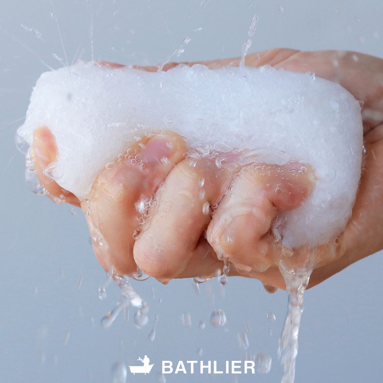 日本製 洗顔スポンジ BATHLIER つやの玉 こんにゃくスポンジ【天然素材 無添加 洗顔 角質ケア こんにゃく100％ 敏感肌 肌荒れ 純植物性 ぷるぷる プルプル もっちり 低刺激 ボタニカル 出産祝…