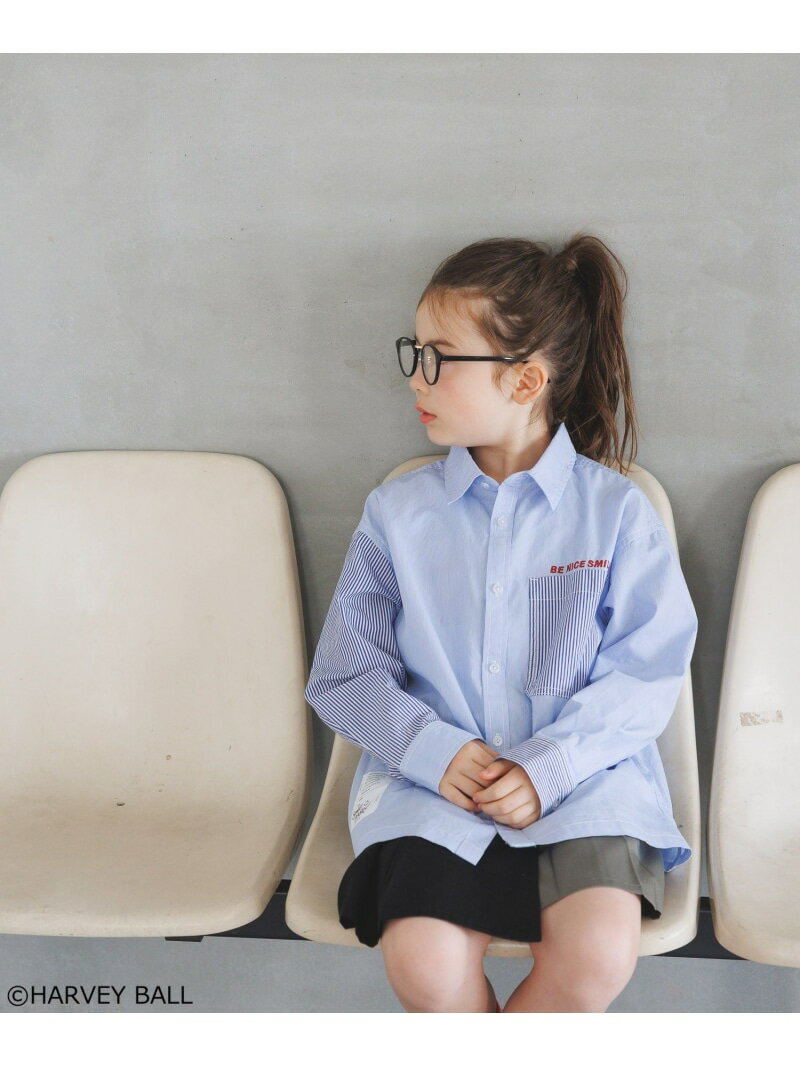 【予約商品について】 ※「先行予約販売中」「予約販売中」をご注文の際は予約商品についてをご確認ください。■重要なお知らせ※ 当店では、ギフト配送サービス及びラッピングサービスを行っておりません。ラッピング・ギフト配送について同時に複数の商品を注文された場合メーカー希望小売価格について置き配についてご利用ガイドBAYFLOW（ベイフロー）【SMILEY FACE(スマイリーフェイス)】クレイジー柄シャツ(KIDS)コーディネートの主役♪クレイジー配色シャツーーー★おすすめポイント★[1]春にぴったりなライトな風合いのシャツ[2]配色デザインがおしゃれ！1枚でコーディネートが決まる！[3]ユニセックスで着られるルーズシルエットーーー[fabric]　ストライプとチェック柄の2色展開。軽めのシャツ素材で長く活躍します♪　　　　[design]　配色デザインがパッと目を惹き、胸の刺繍＆ビッグポケット、裾のプリントパッチが付いたこだわりデザイン♪[styling]インナーにグラフィックTシャツと重ねて、デニムパンツやスカートと合わせて元気なカジュアルスタイルがおすすめ☆これ1枚でおしゃれな雰囲気に♪【SMILEY FACE(スマイリーフェイス)】「スマイリー・フェイス」(略称：スマイル)は1963年末に米国マサチューセッツ州ウスター市で「故ハーベイ・ボール」によって創作・著作されました。当時、1億人のアメリカ人が胸に「スマイル・バッジ」を付けたと言われており、それによって当時のアメリカの「大不況」を乗り切ったエピソードも有名です。その後、「スマイル」は「黄色い顔に小さい目」「モナリザ以来の笑顔」などと世界的に流行し、現在も世界で一番有名なキャラクターと言えます。日本には昭和45年(1970年)に、上記流行を真似た日本の「文具メーカー」等によって導入され、小学生からお年寄りまで知らない人がいないほど有名になりました。【SMILEY FACE(スマイリーフェイス)シリーズのアイテムはこちら】・【SMILEY FACE(スマイリーフェイス)】プリントロンT(KIDS)　652637・【SMILEY FACE(スマイリーフェイス)】マルチボーダーロンT(KIDS)　652636型番：652442-02-41 RF5341【採寸】110(100-110cm)(41)着丈47 肩幅38 胸囲87.8 袖丈33 天幅13.5130(120-130cm)(43)着丈55 肩幅42 胸囲95.8 袖丈41 天幅14.5150(140-150cm)(45)着丈65 肩幅46 胸囲105.8 袖丈49 天幅15.5商品のサイズについて【商品詳細】素材：ストライプ:綿71% 再生繊維(セルロース)29% チェック:レーヨン56% 綿40% ポリエステル4%サイズ：110(100-110cm)、130(120-130cm)、150(140-150cm)※画面上と実物では多少色具合が異なって見える場合もございます。ご了承ください。商品のカラーについて