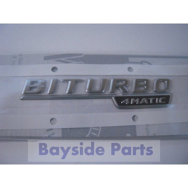 純正新品 メルセデス ベンツ Cクラス W205 フェンダー エンブレム「BI TURBO 4MATIC」左 適合品番：2058172601 ※適合車種であっても年式、グレード、ディーラー・並行の違いで適合する部品が異なる場合がございます。 装着時にあわないなどのトラブルを避けるためにも、必ず事前に適合確認をお願いいたします。 ※適合の確認をご希望される場合は、 自動車検査証（車検証）をご用意いただき、 初年度登録、型式、車体番号をご確認の上,質問欄よりお問い合わせください。 ※こちらの商品は、実店舗でも販売しております。 その為、タイミングによっては、在庫切れとなる事もございますので、ご注文前に必ず在庫の確認をお願いいたします。