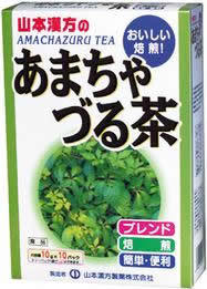 山本漢方　あまちゃづる茶　10g×10包 商品説明 「山本漢方　あまちゃづる茶　10g×10包」 ウリ科の多年草のつる草であるアマチャヅルに、ハトムギ、ハブ茶、ウーロン、玄米、緑茶、かき葉、高麗人参葉を加え、さらに、美味しい香り豊かな風味を加味して、手軽にお飲みいただけるティーバッグタイプに仕上げました。 【山本漢方　あまちゃづる茶　10g×10包 詳細】 原材料など 商品名 山本漢方　あまちゃづる茶　10g×10包 原材料 ハトムギ、 ハブ茶、 アマチャヅル、 ウーロン、 玄米、 緑茶、 かき葉、 高麗人参葉 内容量 10g×10包 保存方法 直射日光を及び、高温多湿のところを避けて、保存してください。また、本品は穀物の原料を使用しておりますので、虫、カビの発生を防ぐために、開封後はお早めに、ご使用ください。尚、開封後は輪ゴム、又はクリップなどでキッチリと封を閉め、涼しい所に保管してください。特に夏季は要注意です。 メーカー 山本漢方製薬 作り方 ●やかんの場合 水又は沸騰したお湯、約700-900ccの中へ1バッグを入れ、沸騰後約5分間以上、充分に煮出し、お飲みください。バッグを入れたままにしておきますと、濃くなる場合には、バックを取り除いてください。 ●キュウスの場合 ご使用中の急須に1袋をポンと入れ、お飲みいただく量の湯を入れてお飲みください。濃い目をお好みの方はゆっくり、薄目をお好みの方は、手ばやに茶碗へ給湯してください。 ご使用上の注意 ●本品は、天然の原料のため、製品の刻みに色調が多少異なることがありますが、品質には問題がありませんので、ご安心してお召し上がりください。 ●本品は天然物を使用しておりますので、虫、カビの発生を防ぐために、開封後はお早めに、ご使用ください。尚、開封後は輪ゴム、又はクリップなどでキッチリと封を閉め、涼しい所に保管してください。特に夏季は要注意です。 ●本品のティーパックの材質には、色、味、香りをよくするために薄く、すける紙材質を使用しておりますので、パック中の原材料の微粉が漏れて内袋の内側の一部に付着する場合がありますが、品質には問題ありませんので、ご安心してご使用ください。 広告文責 株式会社プログレシブクルー072-265-0007 区分 日本製・健康食品山本漢方　あまちゃづる茶　10g×10包×3個セット