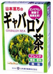 山本漢方　ギャバロン茶　10g×24包 商品説明 「山本漢方　ギャバロン茶　10g×24包」 緑茶・ハブ茶・ソバ実・玄米など10種類の素材をブレンドしたお茶です。多種ブレンドなので独特の臭みもありません。薄い紙材質のティーバッグを使用していますので、冷水・煮だし、どちらでもおいしくお召しあがりいただけます。 【山本漢方　ギャバロン茶　10g×24包 詳細】 原材料など 商品名 山本漢方　ギャバロン茶　10g×24包 原材料 ハトムギ、 ハブ茶、 発芽大麦、 どくだみ、 バナバ葉、 明日葉、 枇杷葉、 キダチアロエ、 カンゾウ、 食物センイ(サンファイバー) 内容量 10g×24包 保存方法 直射日光を及び、高温多湿のところを避けて、保存してください。また、本品は穀物の原料を使用しておりますので、虫、カビの発生を防ぐために、開封後はお早めに、ご使用ください。尚、開封後は輪ゴム、又はクリップなどでキッチリと封を閉め、涼しい所に保管してください。特に夏季は要注意です。 メーカー 山本漢方製薬 作り方 お水の量はお好みにより、加減してください。 ●やかんの場合 沸騰したお湯、約700-900ccの中へ1パックを入れ、とろ火にて約3分間煮だし、お飲み下さい。煮出した後は、パックを取り除いてください。 ●冷蔵庫に冷やして 上記のとおり煮出したあと、湯ざましをして、ペットボトル又は、ウォーターポットに入れ替え、冷蔵庫に保管、お飲み下さい。 ●ウォーターポットの場合 ウォーターポットの中へ、1パックを入れ、水約500-700ccを注ぎ、冷蔵庫に保管、約15-30分後冷水ギャバロン茶になります。 ●キュウスの場合 ご使用中の急須に1パックをポンと入れ、お飲みいただく量のお湯を注いで、お好みの色がでましたら、茶碗に注いで手ばやにお飲み下さい。風味が楽しめます。 ご使用上の注意 ●本品は、天然の原料のため、製品の刻みに色調が多少異なることがありますが、品質には問題がありませんので、ご安心してお召し上がりください。 ●本品は天然物を使用しておりますので、虫、カビの発生を防ぐために、開封後はお早めに、ご使用ください。尚、開封後は輪ゴム、又はクリップなどでキッチリと封を閉め、涼しい所に保管してください。特に夏季は要注意です。 ●本品のティーパックの材質には、色、味、香りをよくするために薄く、すける紙材質を使用しておりますので、パック中の原材料の微粉が漏れて内袋の内側の一部に付着する場合がありますが、品質には問題ありませんので、ご安心してご使用ください。 広告文責 株式会社プログレシブクルー072-265-0007 区分 日本製・健康食品山本漢方　ギャバロン茶　10g×24包×3個セット