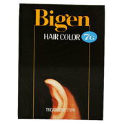ビゲン ヘアカラー 自然な黒褐色 7G 商品説明 『ビゲン ヘアカラー 自然な黒褐色 7G』 ◆髪全体になじみやすい全体染めです。 ◆トリートメントタイプなので、しっとりとした染めあがりです。 ◆地肌の汚れが落ちやすいのでさわやかに仕上がります。 ビゲン ヘアカラー 自然な黒褐色 7G　詳細 原材料など 商品名 ビゲン ヘアカラー 自然な黒褐色 7G 内容量 40mL+40mL 販売者 ホーユー ご使用上の注意 ・ヘアカラー(医薬部外品)は、使用上の注意をよく読んで正しくお使いください。 ・ヘアカラーをご使用の前には、毎回必ず皮膚アレルギー試験(パッチテスト)をしてください。 広告文責 株式会社プログレシブクルー072-265-0007 区分 日用品ビゲン ヘアカラー 自然な黒褐色 7G(40mL+40mL)×27個セット　1ケース分