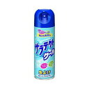 サラテクト クール 200mL 商品説明 『サラテクト クール 200mL 』 ◆ペパーミントオイル配合で、使い心地爽やかなサラテクトクール ◆まんまる粒子のピュアパウダーが、虫よけ成分を包み込んでいるから、お肌サラサラやさしいつけ心地＆効きめ長持ち ◆むせにくく、つけたい所にムラなくスプレーできます。 ◆保湿成分アロエエキス配合 お肌にやさしい保湿成分アロエエキス配合です。また皮膚アレルギーテスト済みです。※全ての方にアレルギーが起きないというわけではありません。 ◆体感-5度の虫よけ(降下温度) お肌にスプレーするだけで、体感-5度の爽快な使い心地です。スポーツやアウトドアにもおすすめです。 サラテクト クール 200mL 　詳細 原材料など 商品名 サラテクト クール 200mL 原材料もしくは全成分 (1缶(200mL)中) ディート4g(原液換算：10％) 内容量 200mL 販売者 アース製薬 効能 効果 ・蚊、ブユ(ブヨ)、アブ、ノミ、イエダニ、サシバエ、トコジラミ(ナンキンムシ)の忌避 ご使用方法 ・初めて使う時は、キャップ上部の安全弁を取り除いてからご使用ください。 ・使用前に缶をよく振って、腕・足などには約15cmの距離からスプレーし、顔・首筋には、手のひらにスプレーしてお肌にぬってください。 ご使用上の注意 ★相談すること ・目に入ったり、飲んだり、なめたり、吸い込んだりすることがないようにし、塗布した手で目をこすらないこと。万一目に入った場合には、すぐに大量の水又はぬるま湯でよく洗い流すこと。また、具合が悪くなる等の症状が現れた場合には、直ちに、本品にエタノールとディートが含まれていることを医師に告げて診療を受けること。 ★その他の注意 ・定められた使用方法を守ること。 ・子供(12才未満)に使用させる場合には、保護者等の指導監督の下で、以下の回数を目安に使用すること。なお、顔には使用しないこと。 (1)6ヵ月未満の乳児には使用しないこと (2)6ヵ月以上2才未満は、1日1回 (3)2才以上12才未満は、1日1〜3回 ・目の周囲や粘膜、傷口にスプレーしないこと。 ・噴射気体を直接吸入しないこと。 ・同じ皮膚面に続けて3秒以上スプレーしないこと。 ・変色のおそれがあるので、腕時計等のプラスチック製品、ストッキングにはかけないこと。 ・肌にかぶれなどの異常が生じた場合は、使用を中止すること。 ・漫然とした使用を避け、蚊、ブユ等が多い戸外での使用等、必要な場合にのみ使用すること。 ★保管及び取扱い上の注意 ・直射日光(車の中等)や火気を避け、子供の手の届かない涼しい所に保管すること。 ・缶のさびを防ぐために、水周りや湿気の多い場所には置かないこと。 ★廃棄の方法 ・本品は使い切ってから捨てること。 ・捨てるときは、火気のない屋外でボタンを押し、噴射音が消えるまでガスを抜いて、各自治体の定める方法に従って廃棄すること。 ※ガスの抜き方 ボタンを押したままキャップの後部に開いた穴からつまようじ等を押し込むと、ボタンがロックされ最後までガスを噴射できます。 広告文責 株式会社プログレシブクルー072-265-0007 区分 日用品サラテクト クール 200mL×10個セット